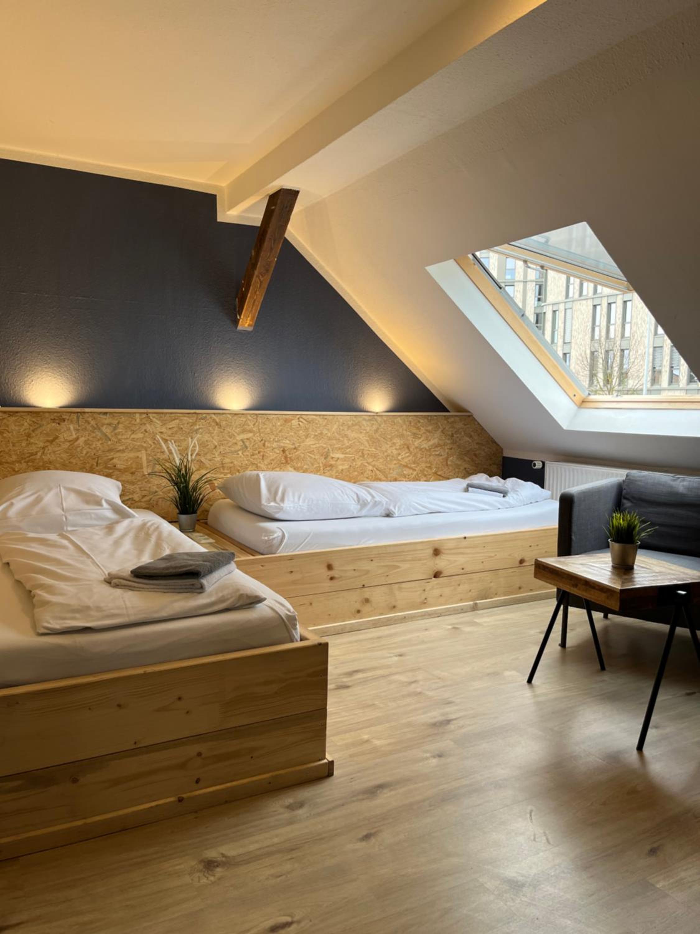 Twin Room with Private Bathroom photo 2