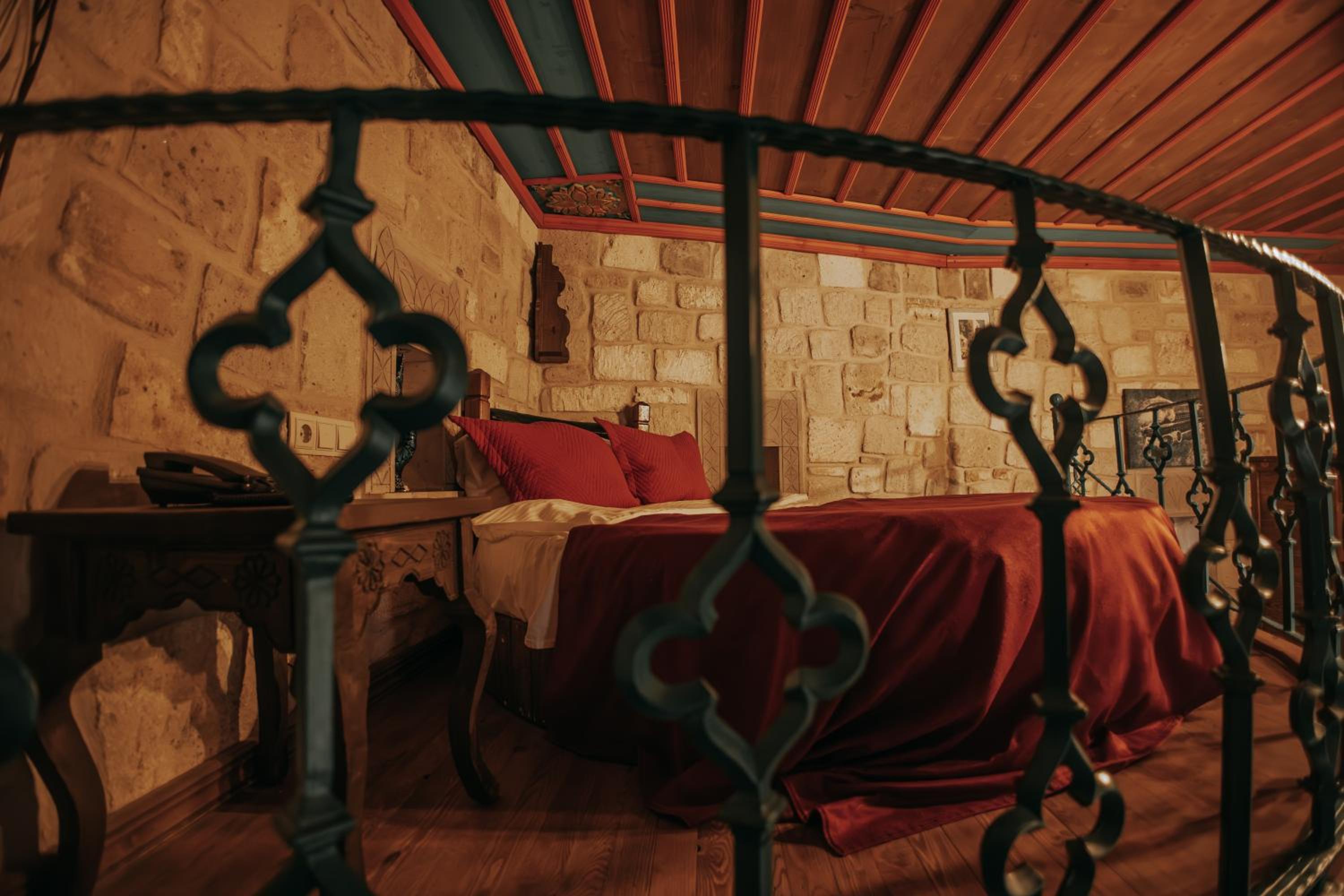 Superior Queen Room - Photo 6