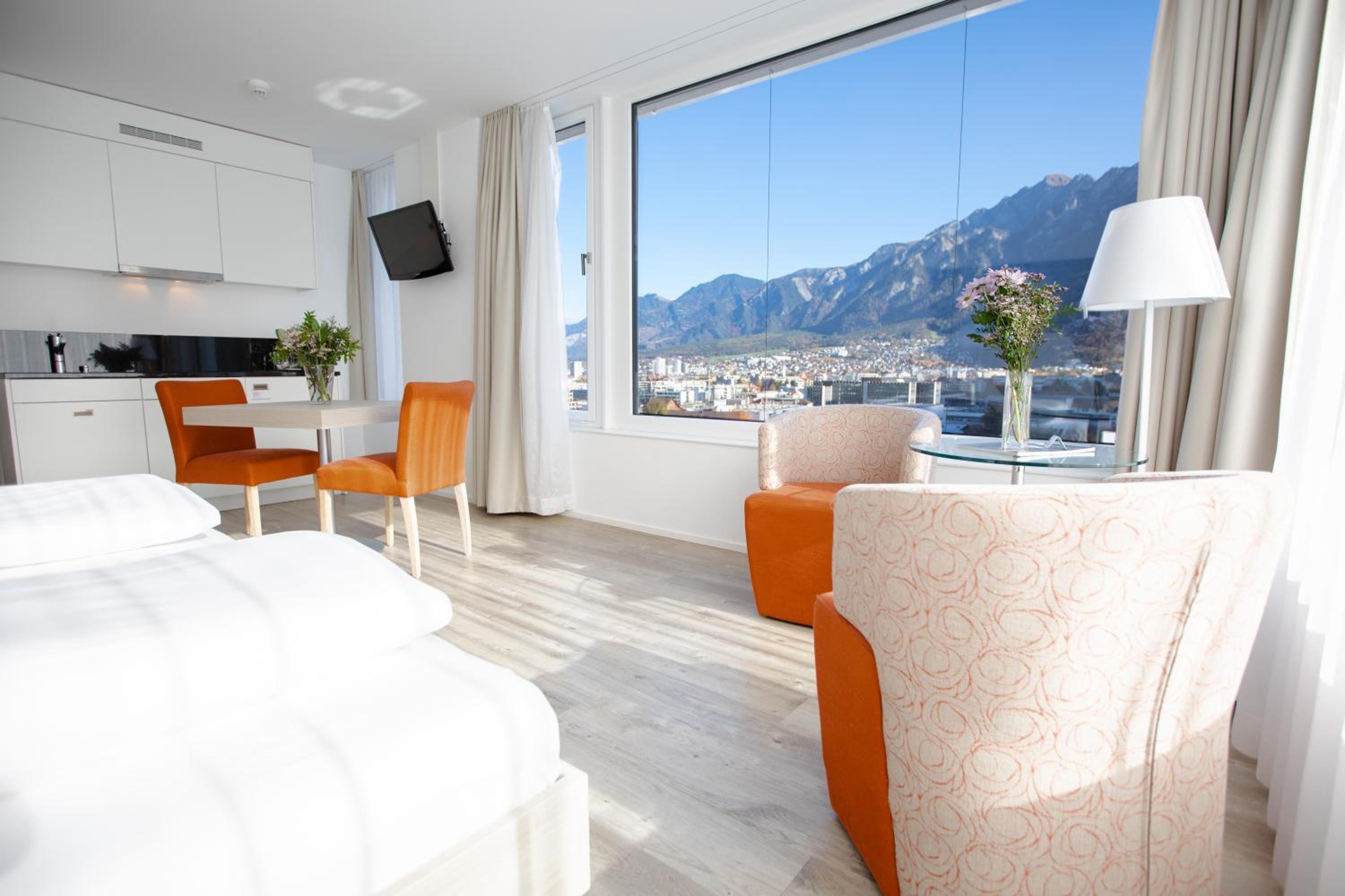 Deluxe Room with Two Zip Beds and Mountain View