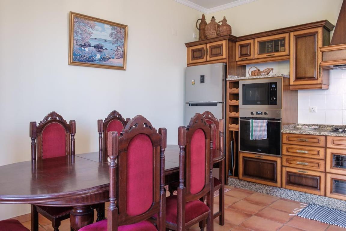 Three-Bedroom House photo 3