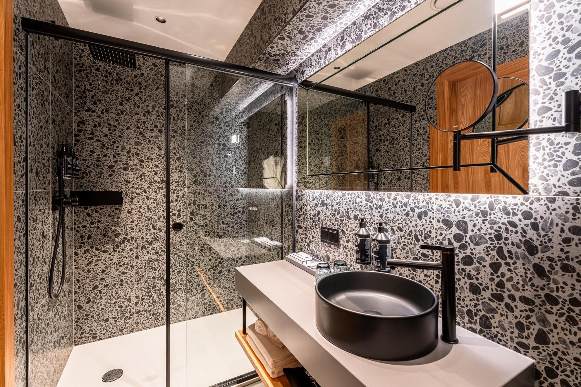 Junior Suite - Photo 9