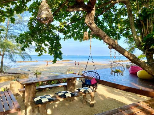Triple Room with Sea View - Photo 16