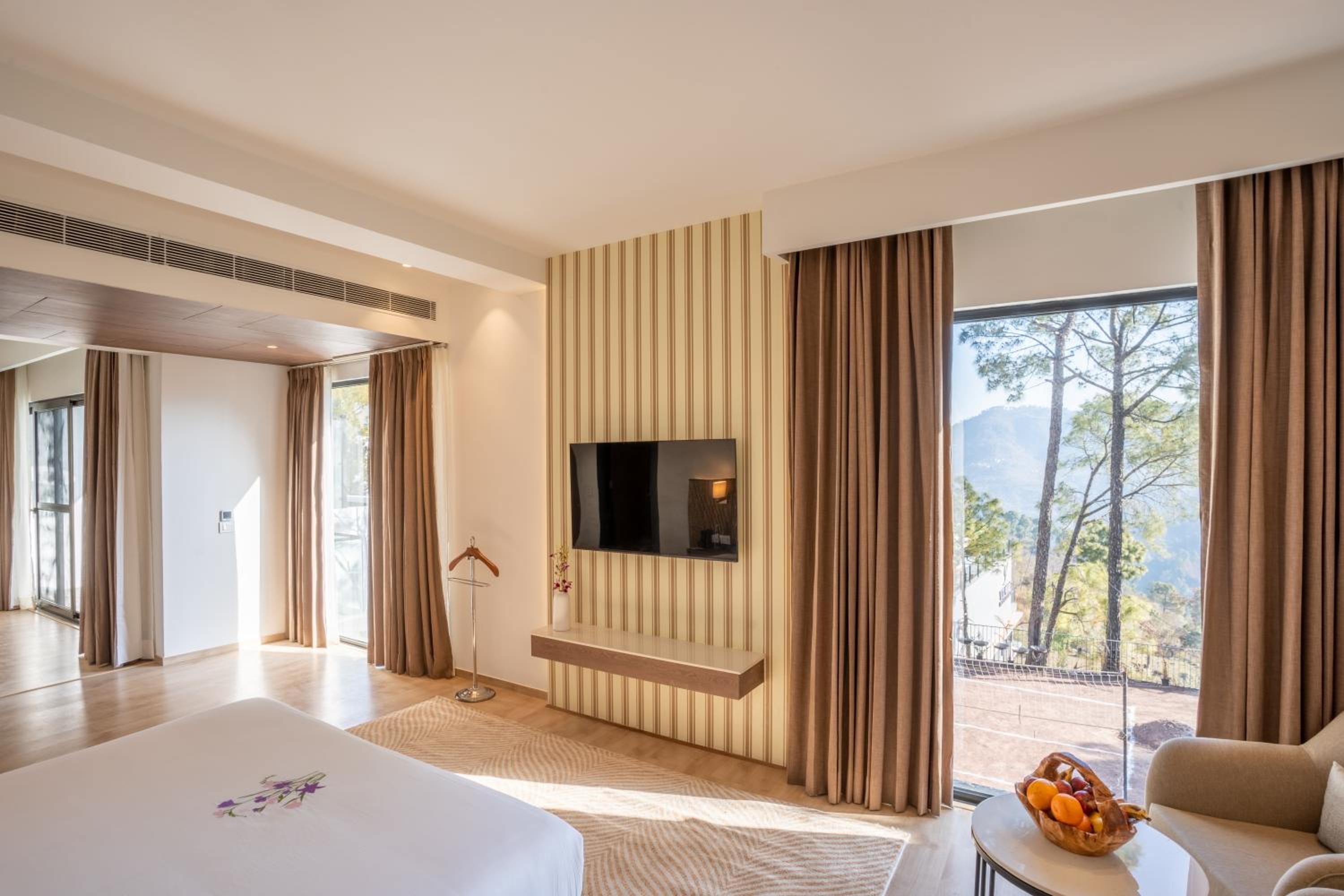 Zinnia Suites with Balcony photo 1