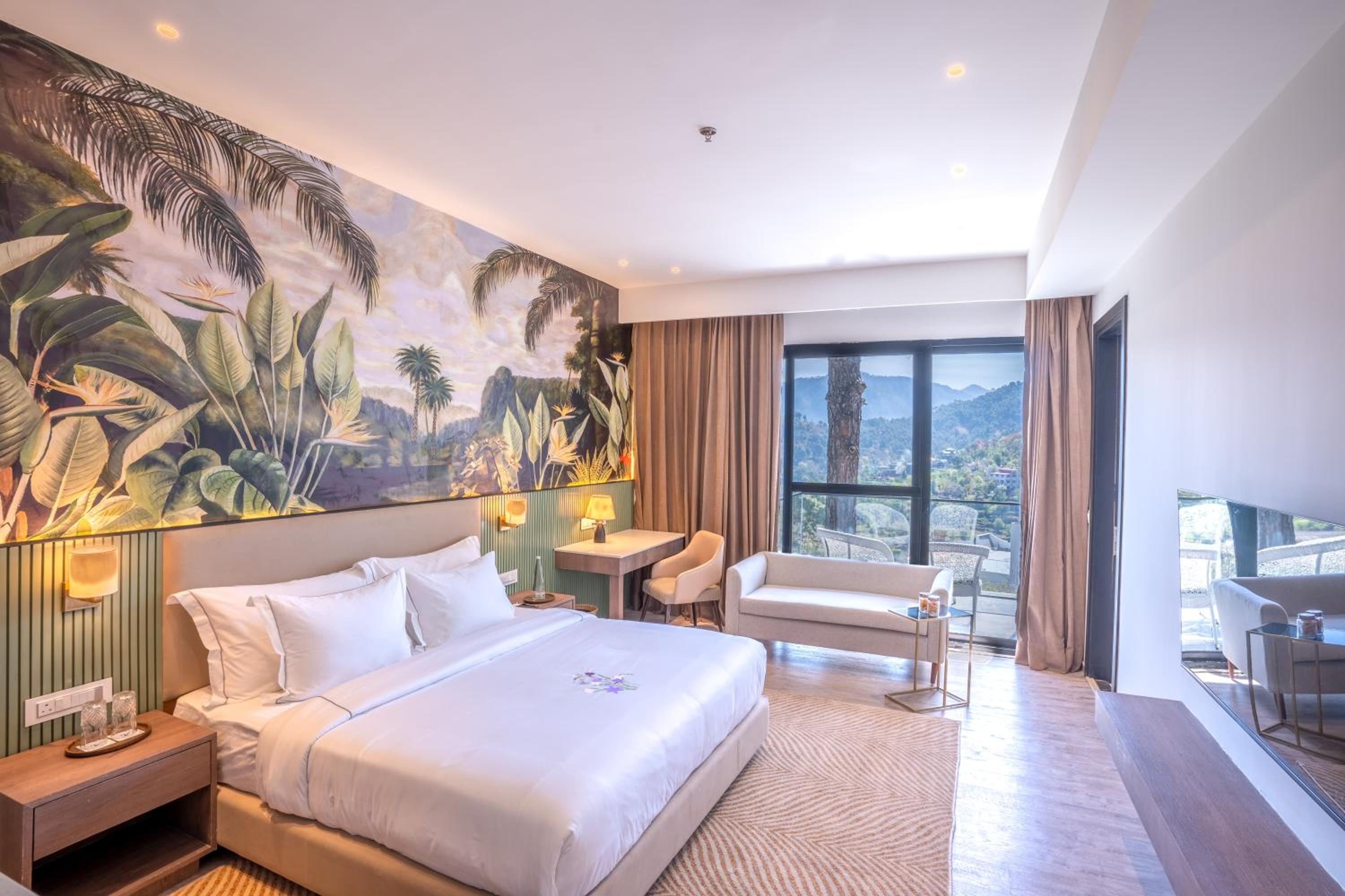 Orchid 3 BHK Family Suite with Balcony photo 1