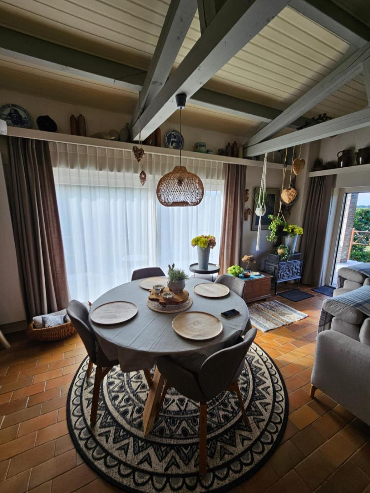 One-Bedroom House photo 3