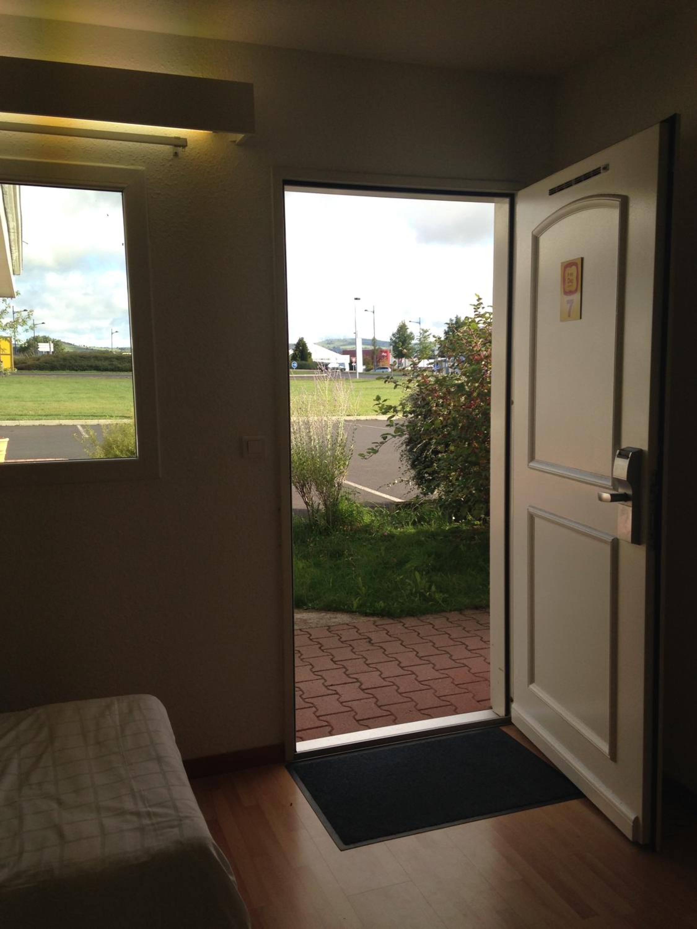 Double Room - Photo 5
