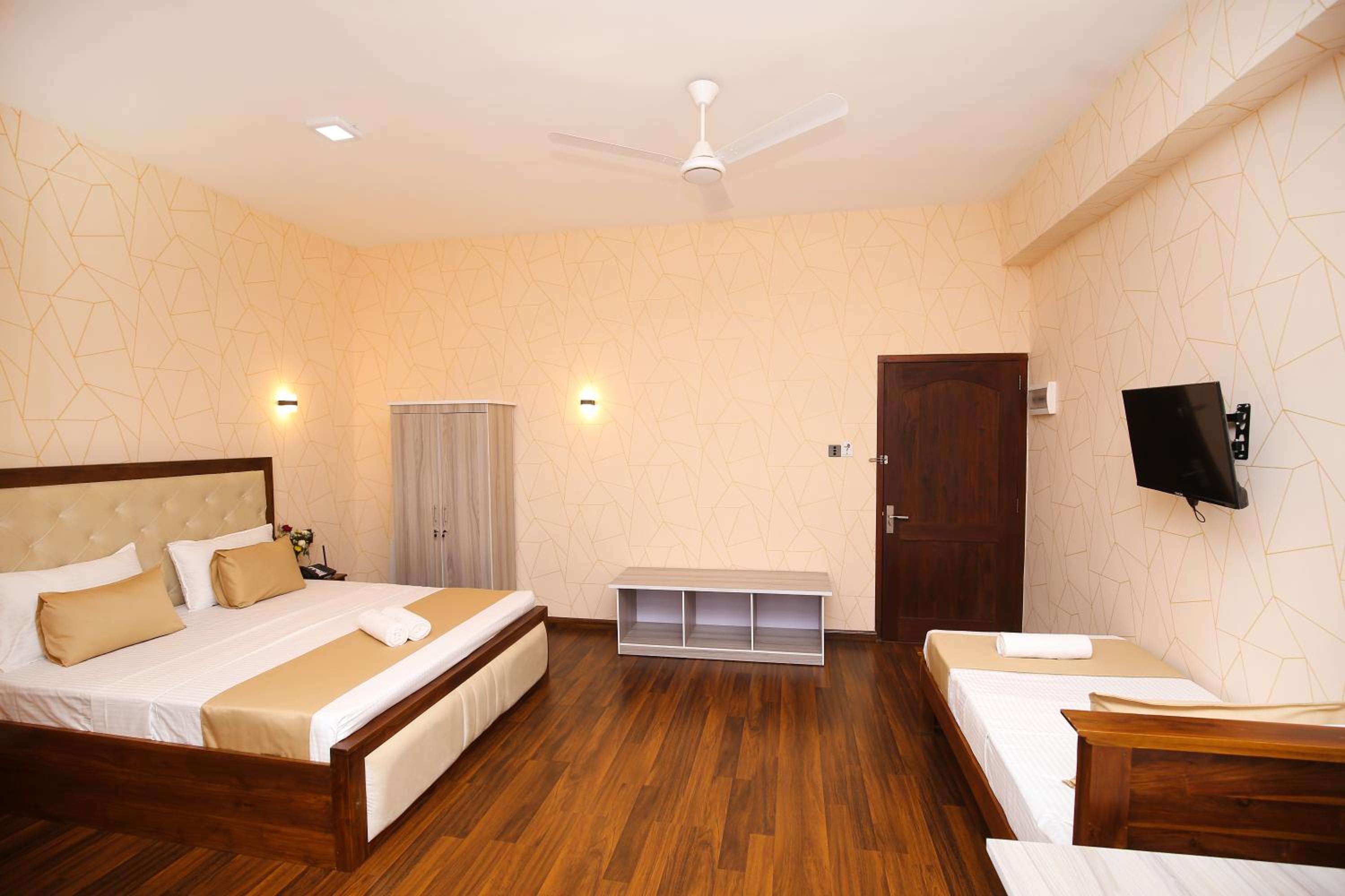 Triple Room with Balcony photo 3