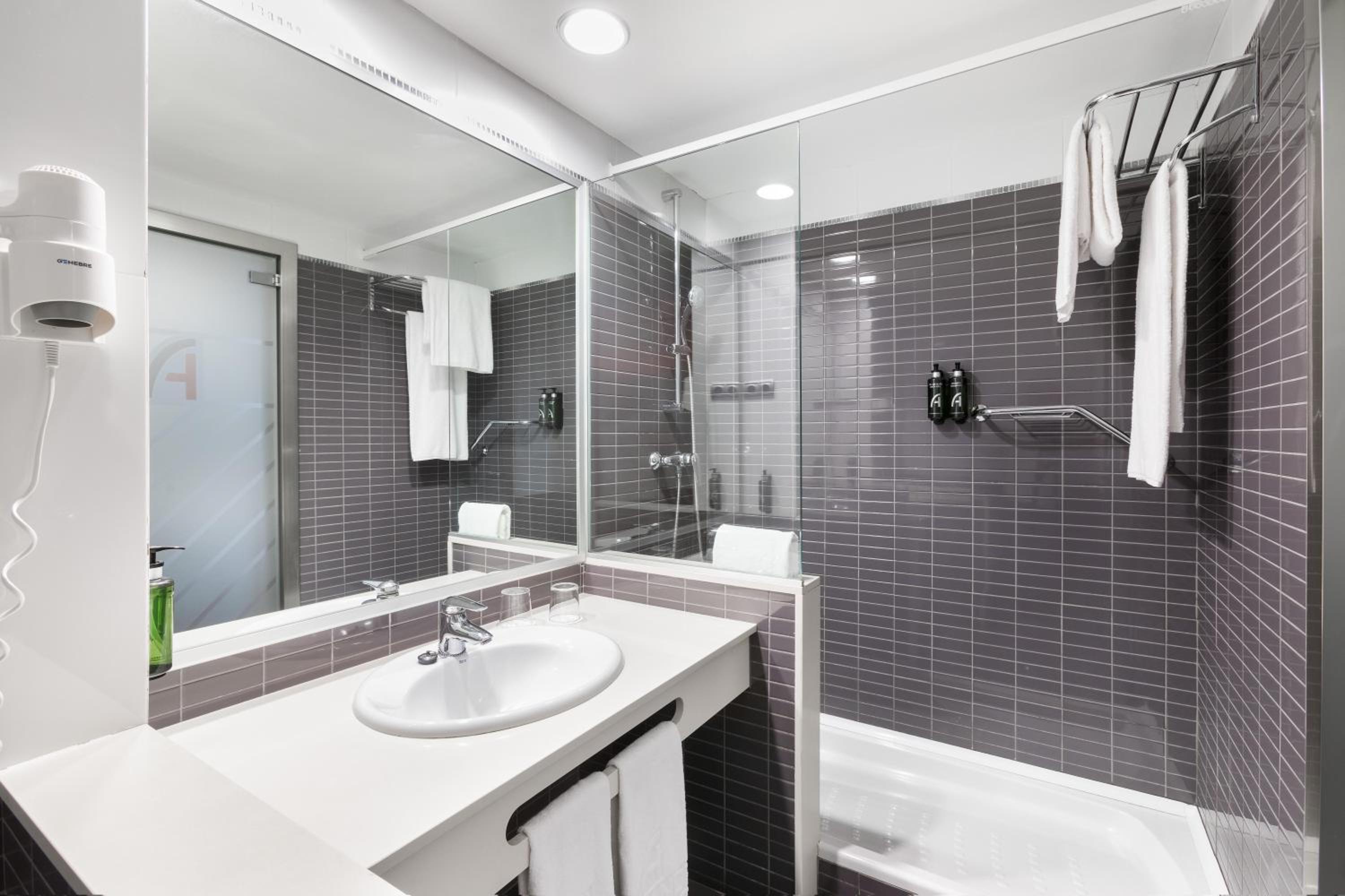 URBAN TRIPLE Room photo 2