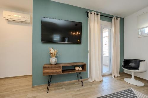 Apartment with Sea View photo 1