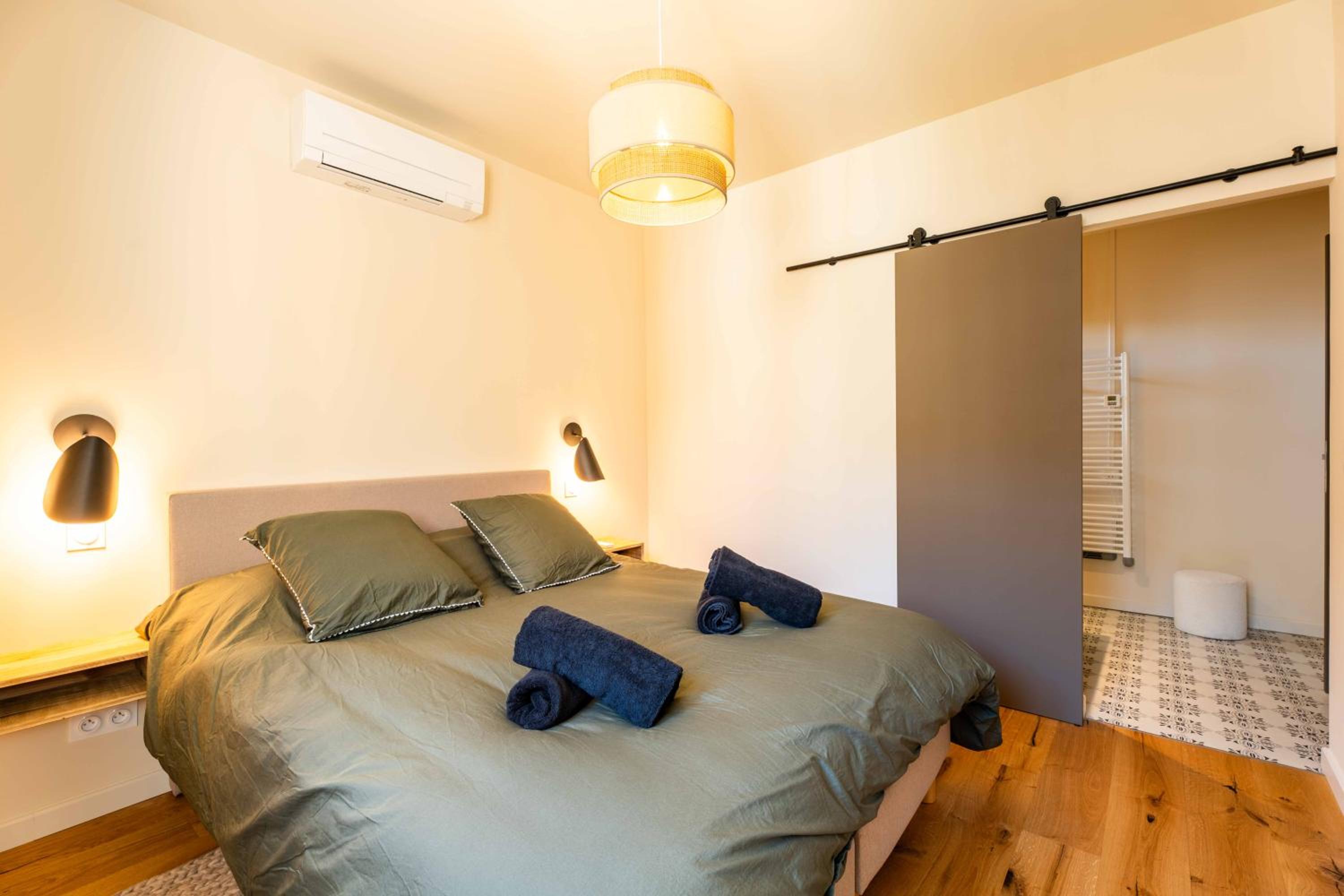 Two-Bedroom Apartment with Terrace photo 2