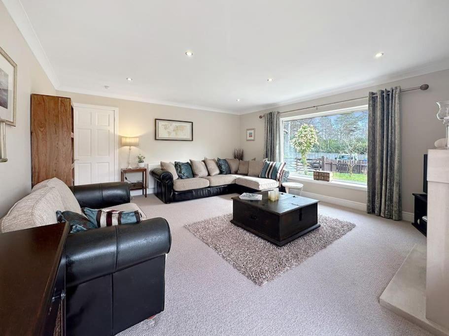Three-Bedroom House photo 1