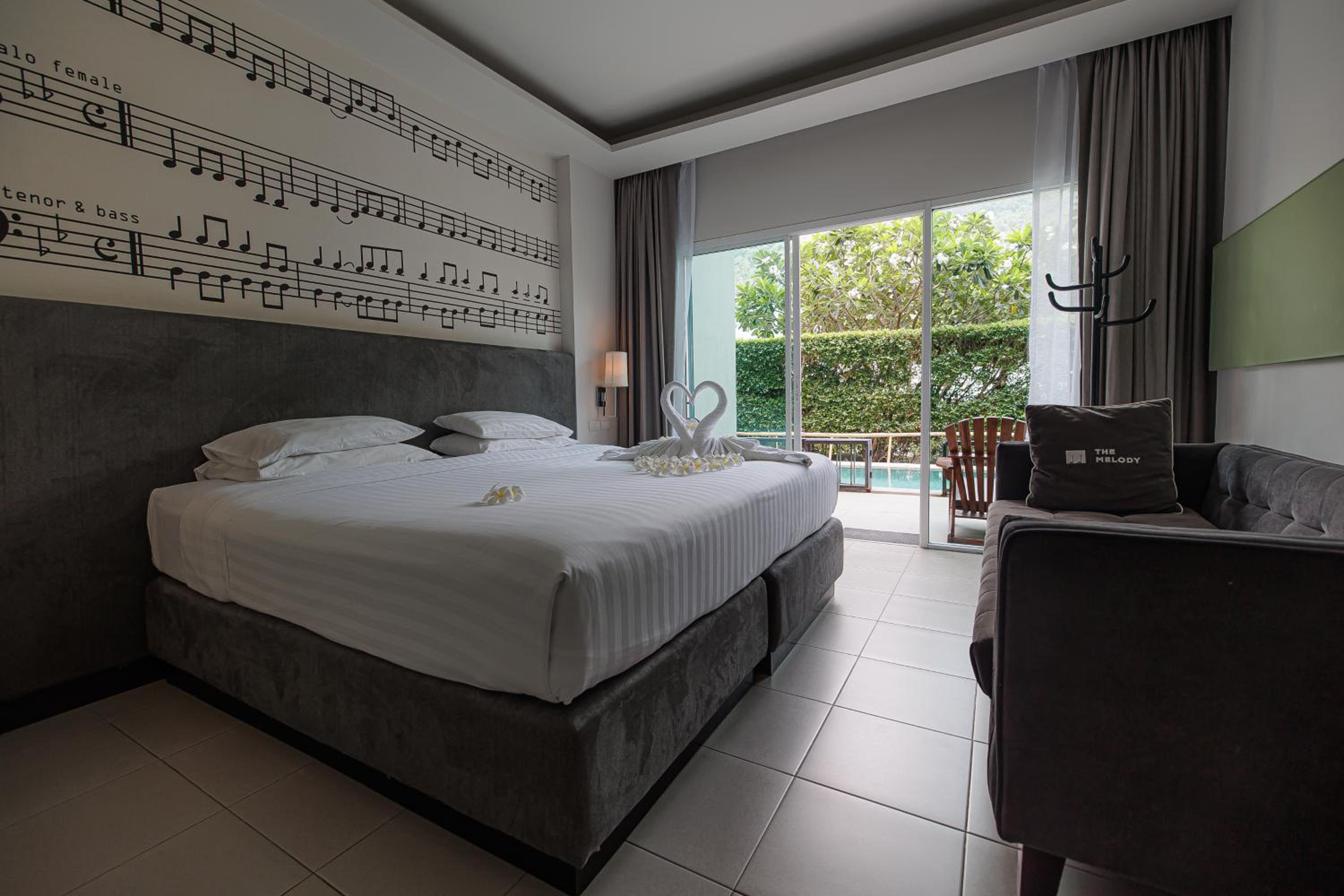 Jazz Deluxe Double Room with Pool Access