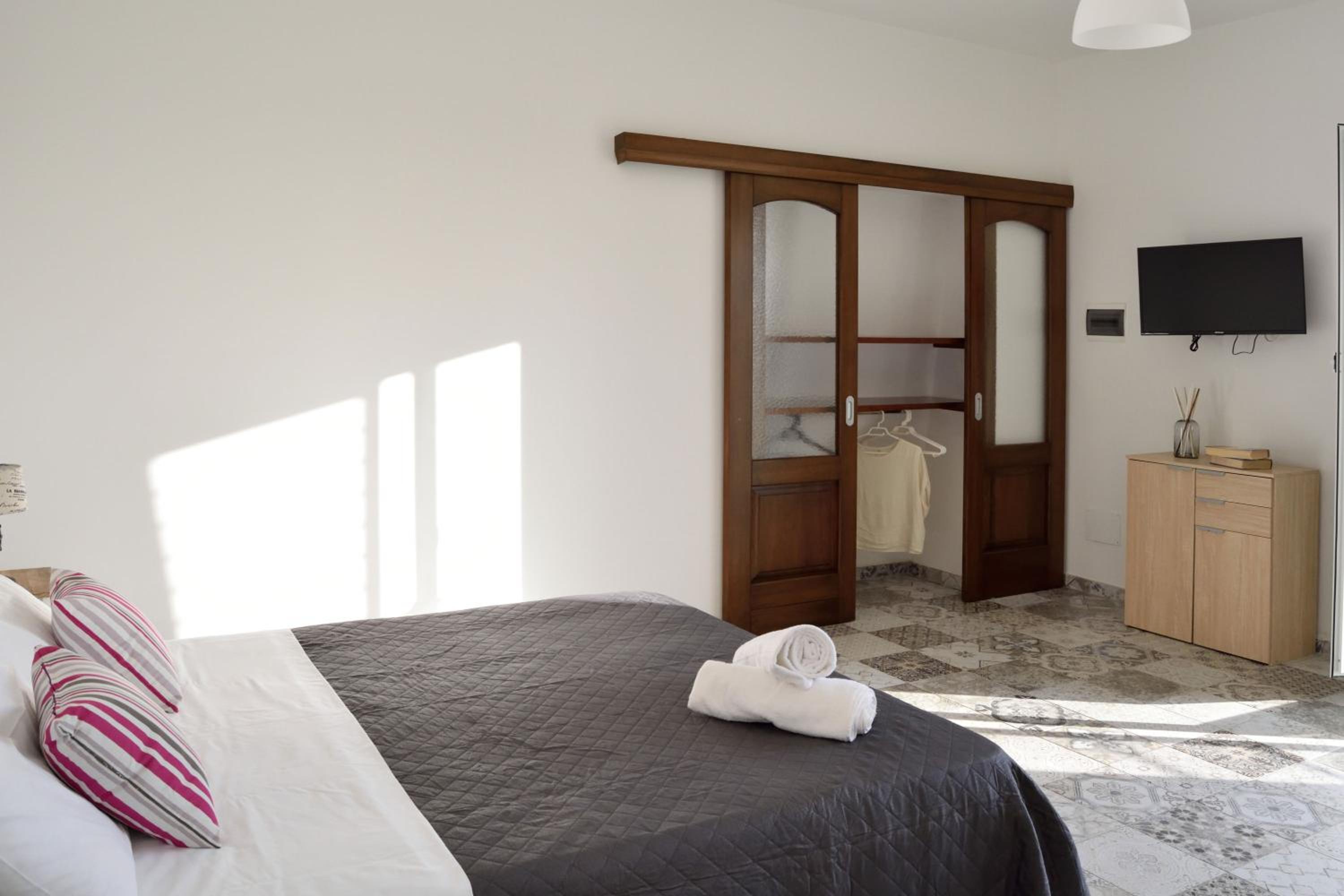 One-Bedroom House photo 3