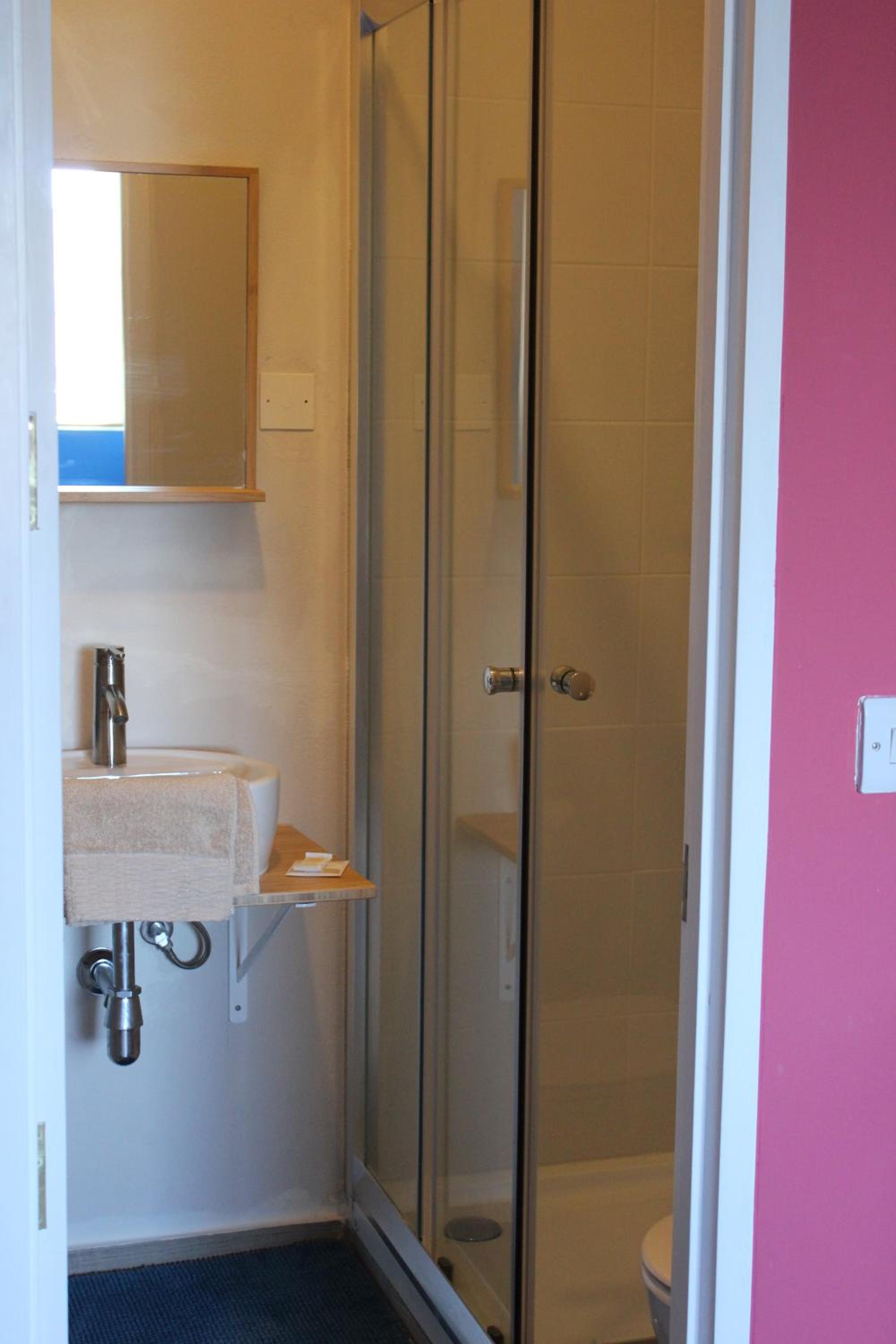 Single Room photo 3