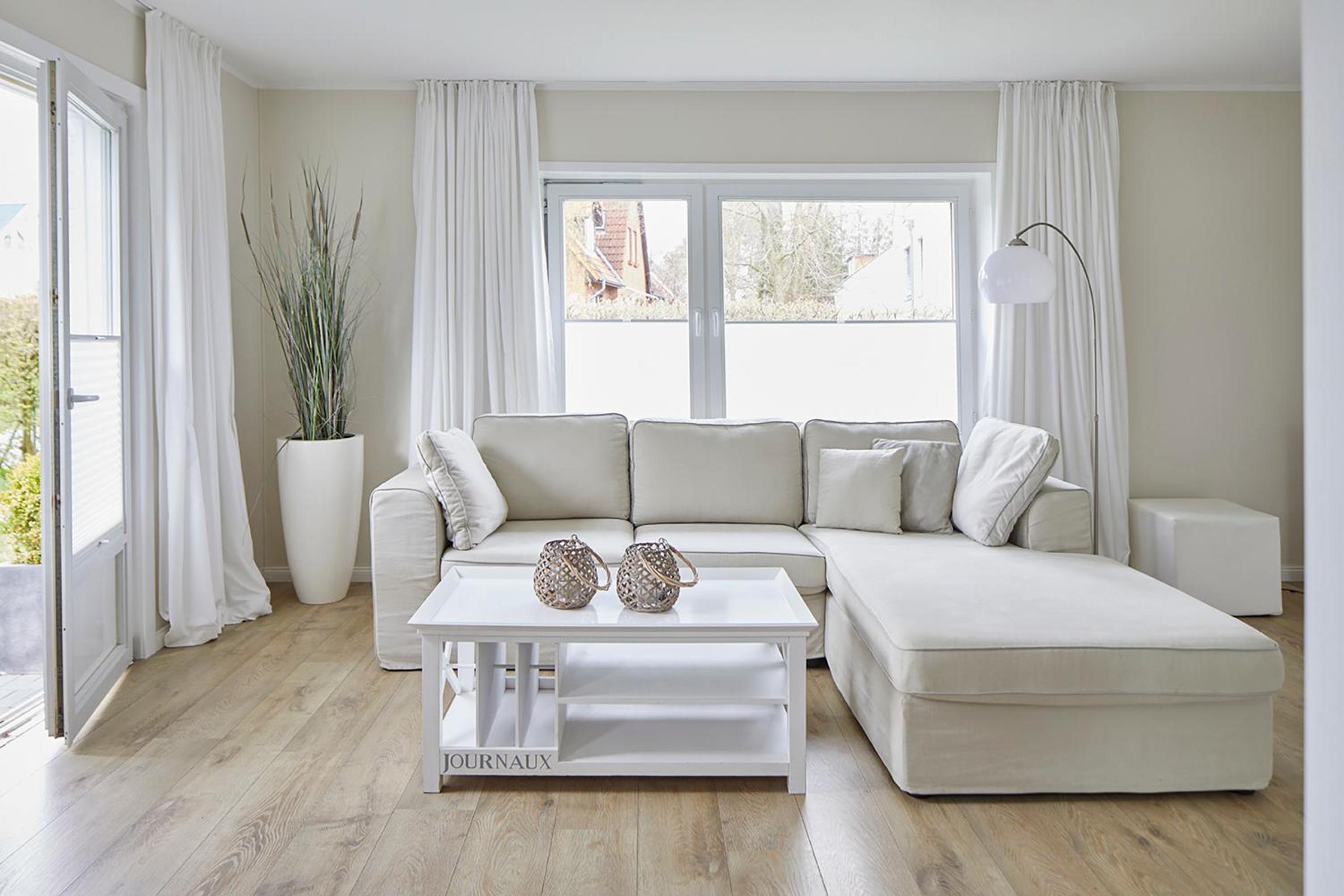 Three-Bedroom Vacation Home with Terrace and Garden photo 1