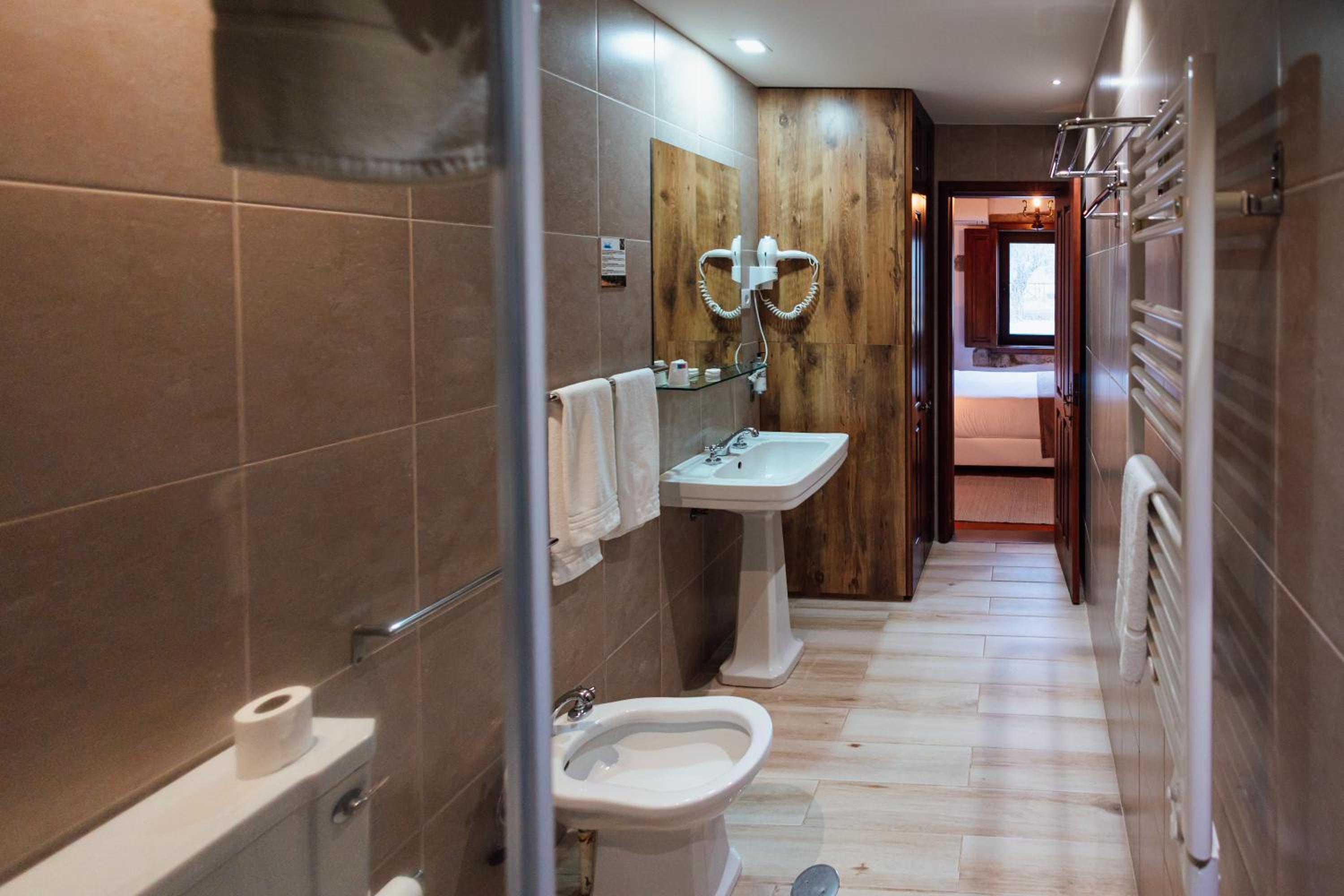 Deluxe Family Suite photo 3
