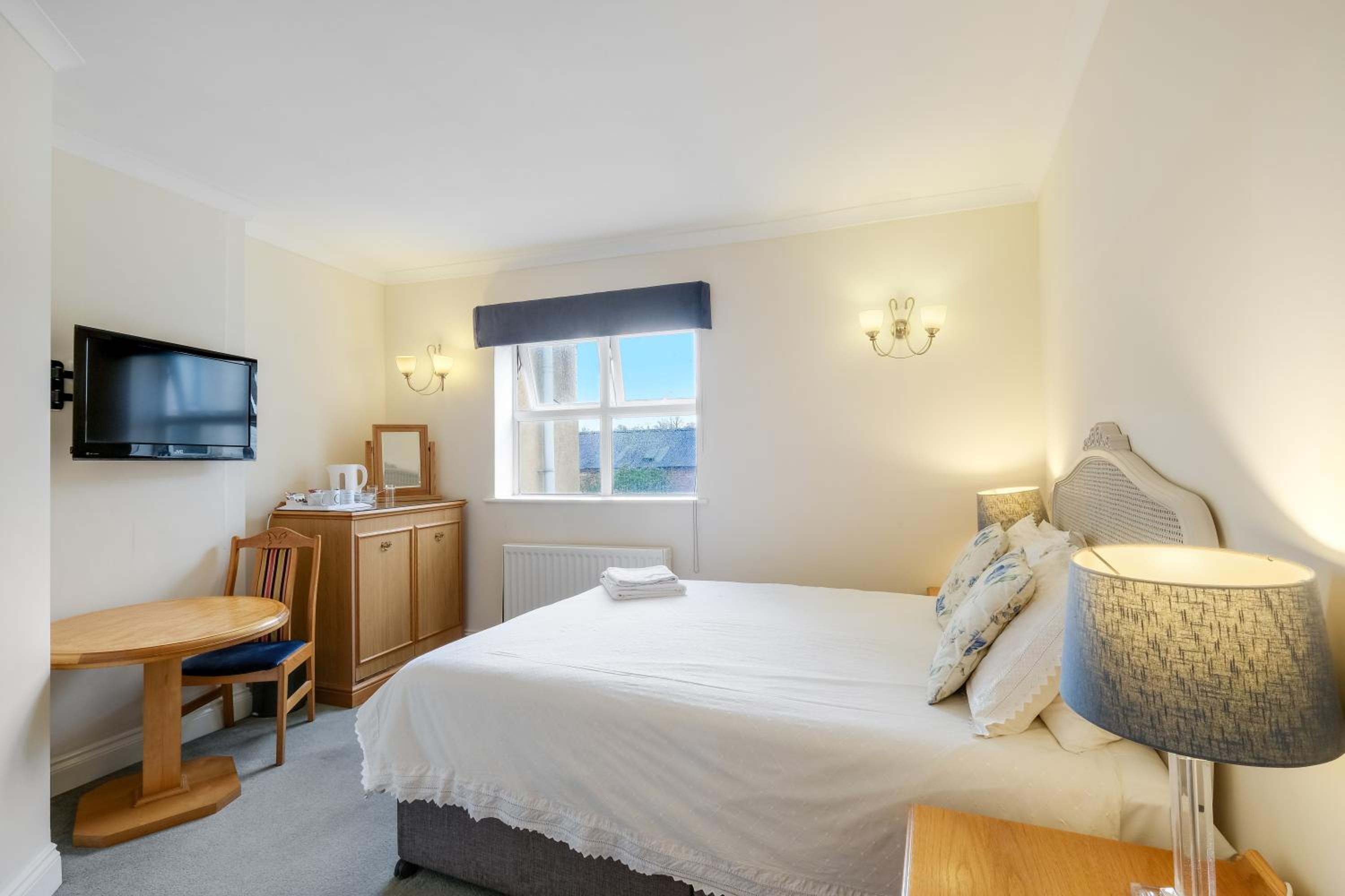 Standard Double Room photo 2