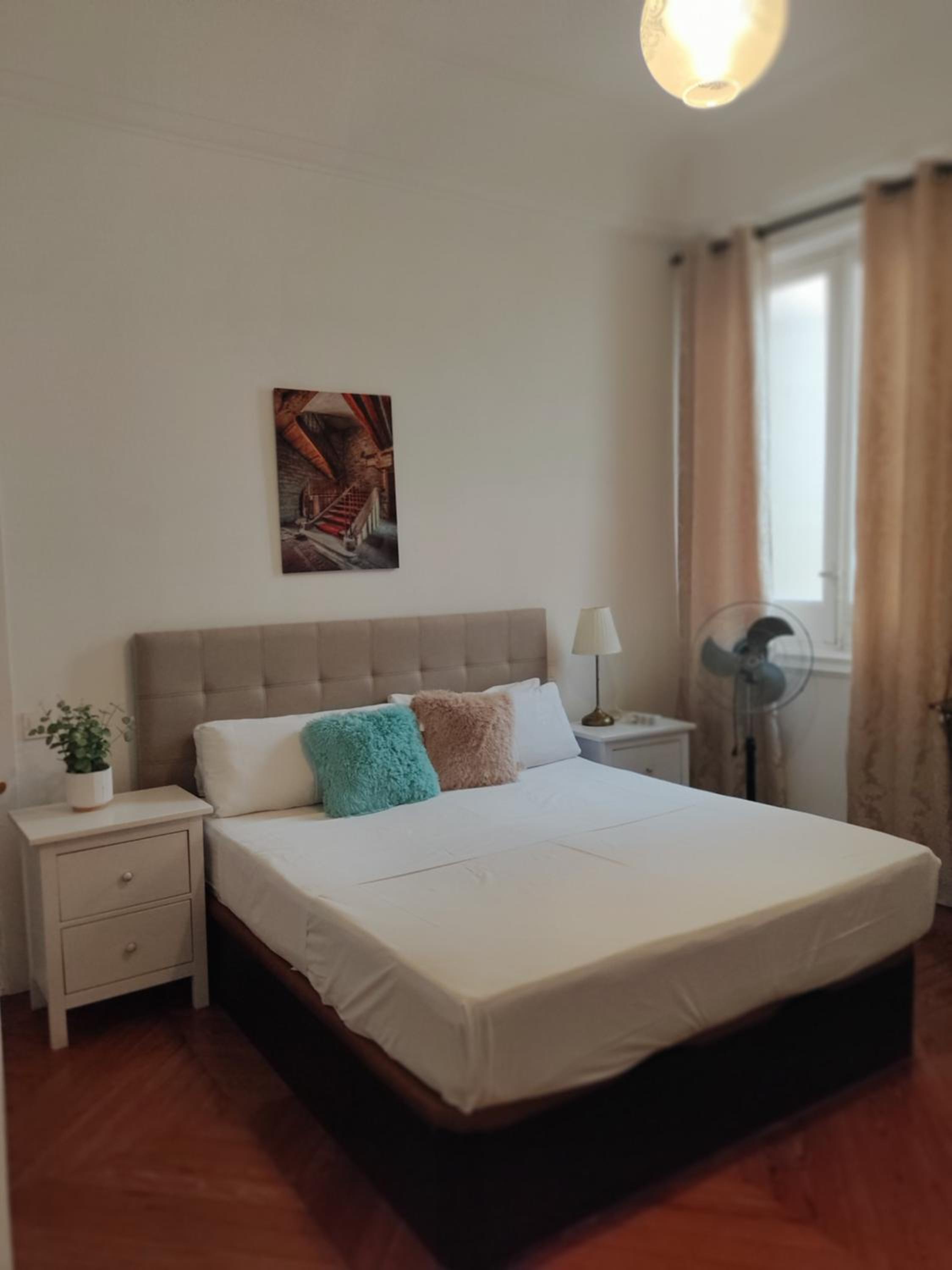 Habitación Doble Grande con Baño Privado Interno