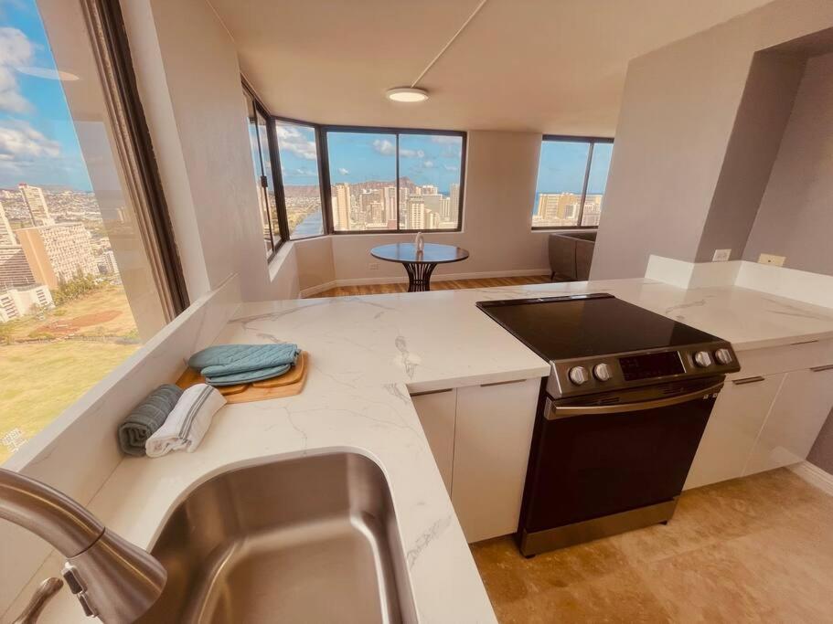 2 bedroom Penthouse new upgrade OceanView (PH503): Two-Bedroom Apartment photo