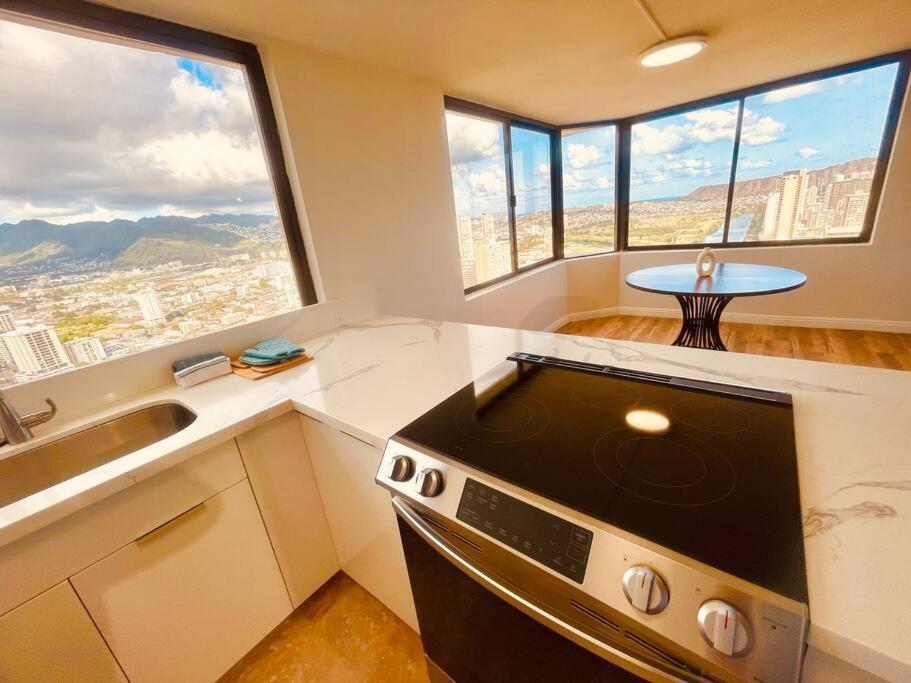 2 bedroom Penthouse new upgrade OceanView (PH503): Two-Bedroom Apartment photo