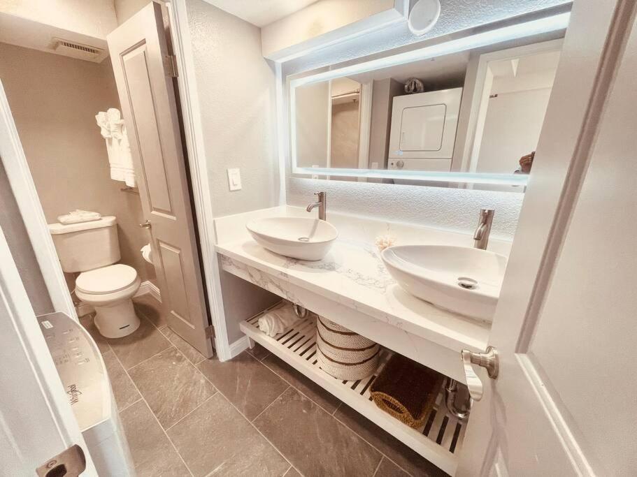 2 bedroom Penthouse new upgrade OceanView (PH503): Two-Bedroom Apartment photo