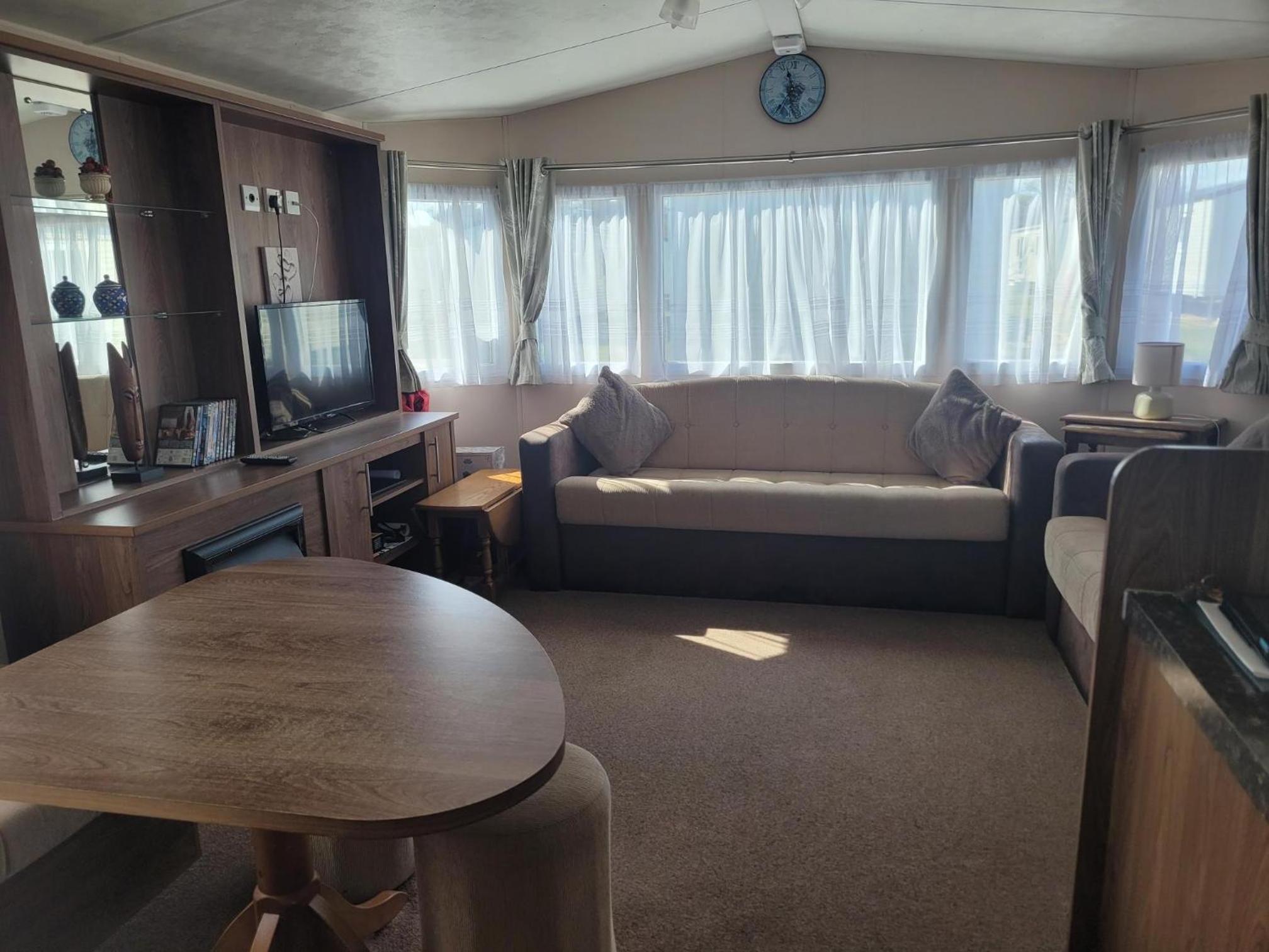 Mobile Home photo 1
