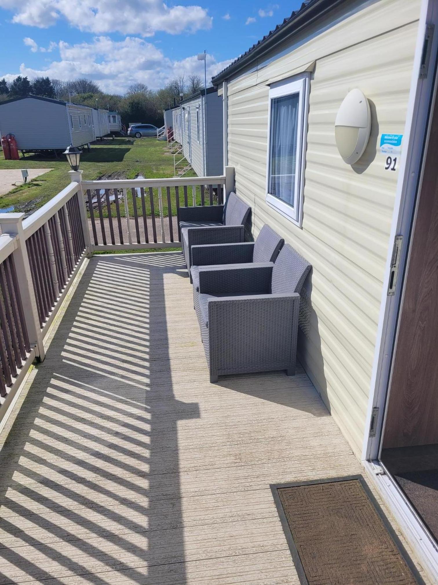 Mobile Home photo 2