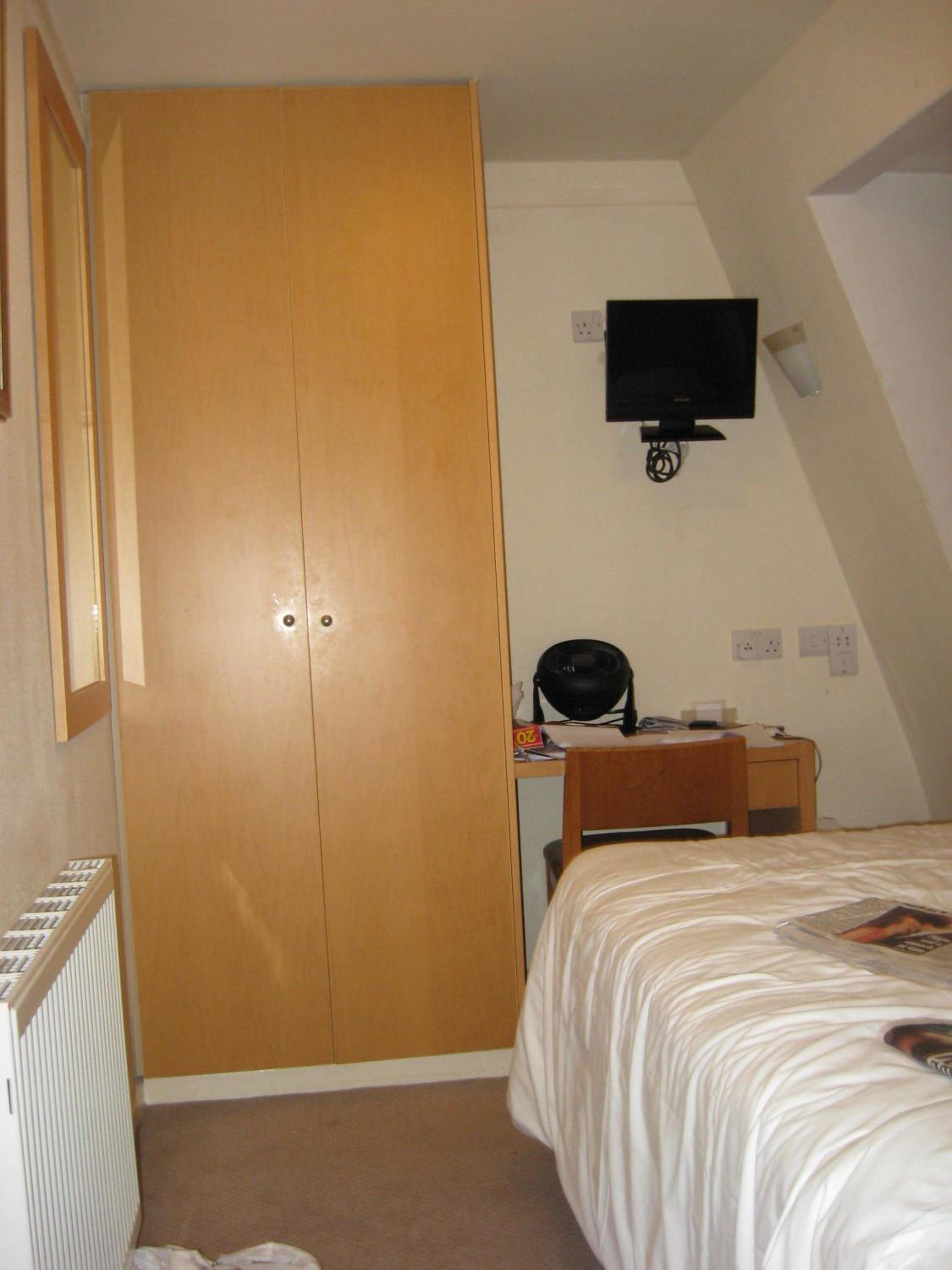 Single Room photo 2