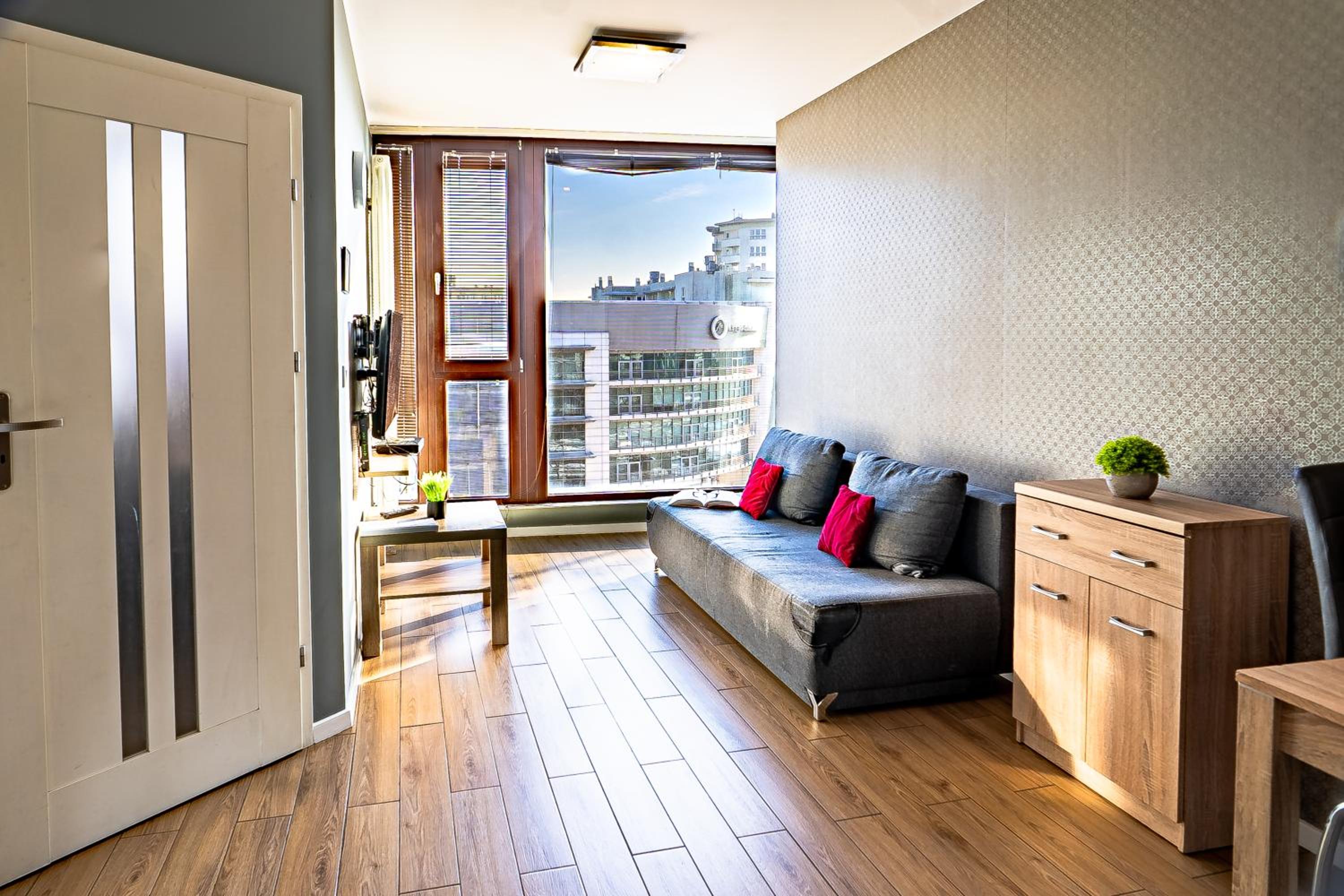 One-Bedroom Apartment - Photo 1