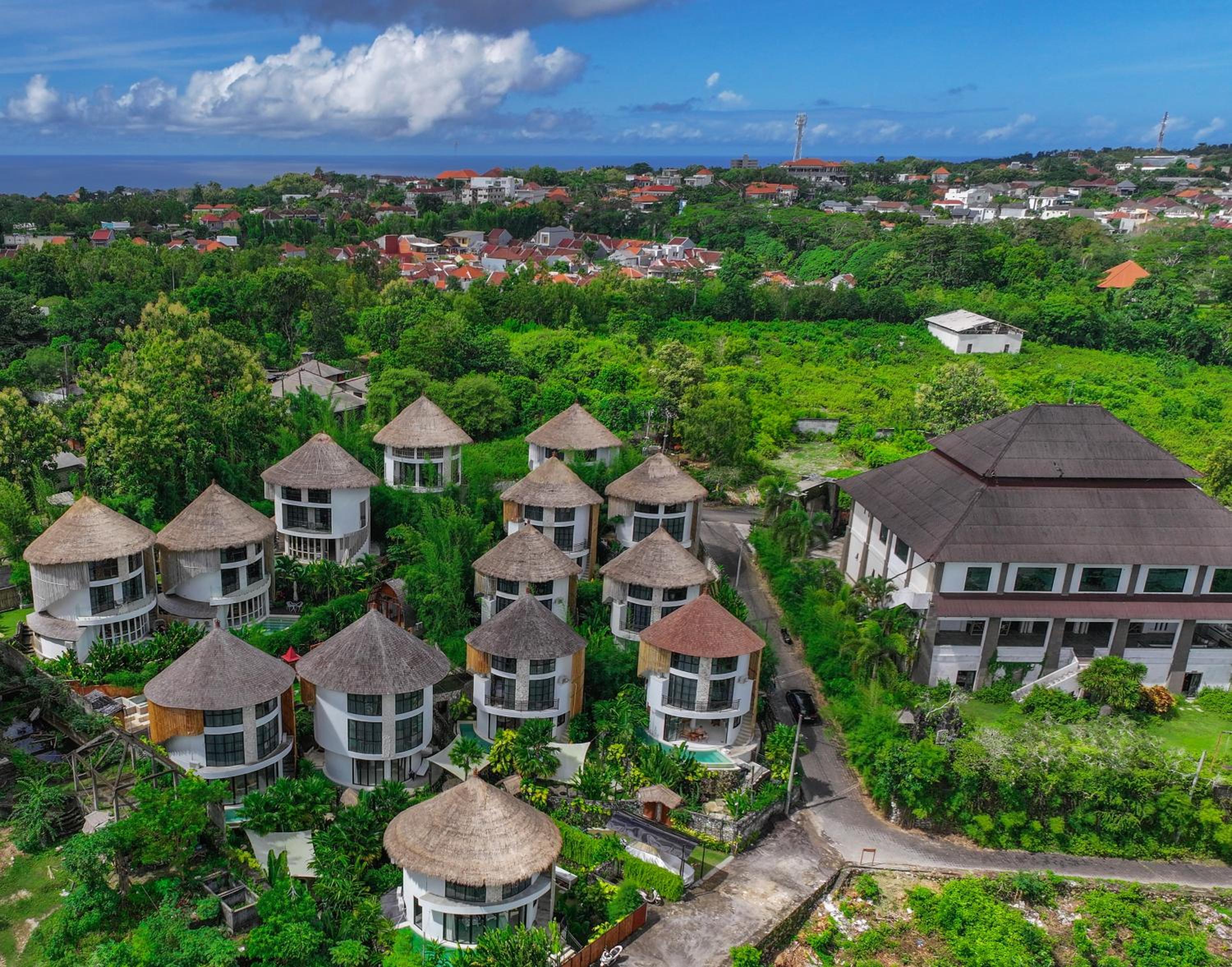 Three-Bedroom Villa - Photo 11