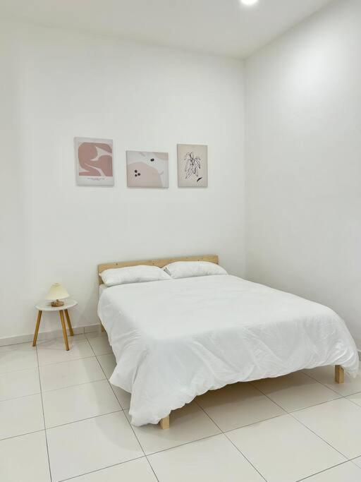 Four-Bedroom House photo 2