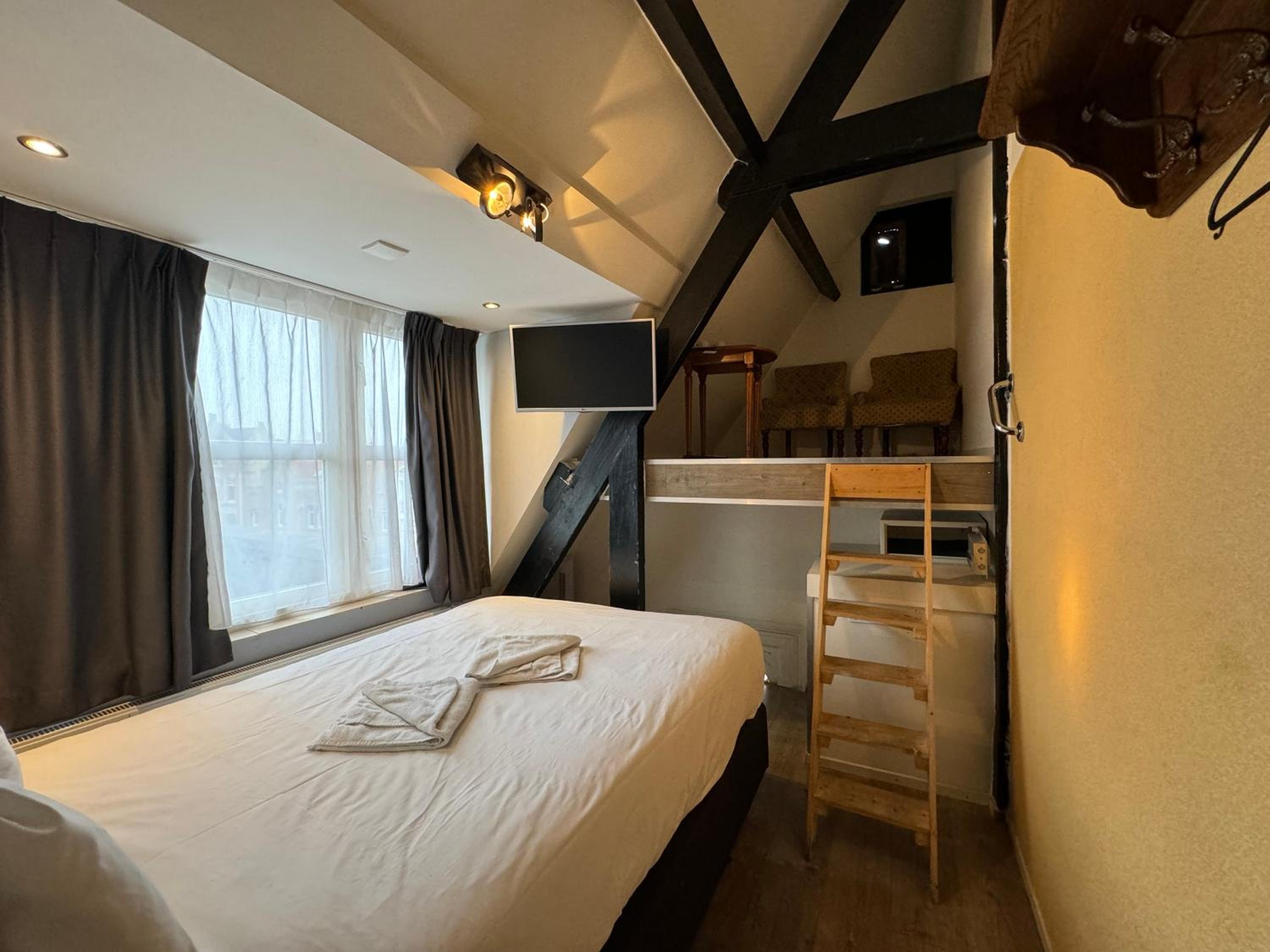 Economy Double Room photo 1
