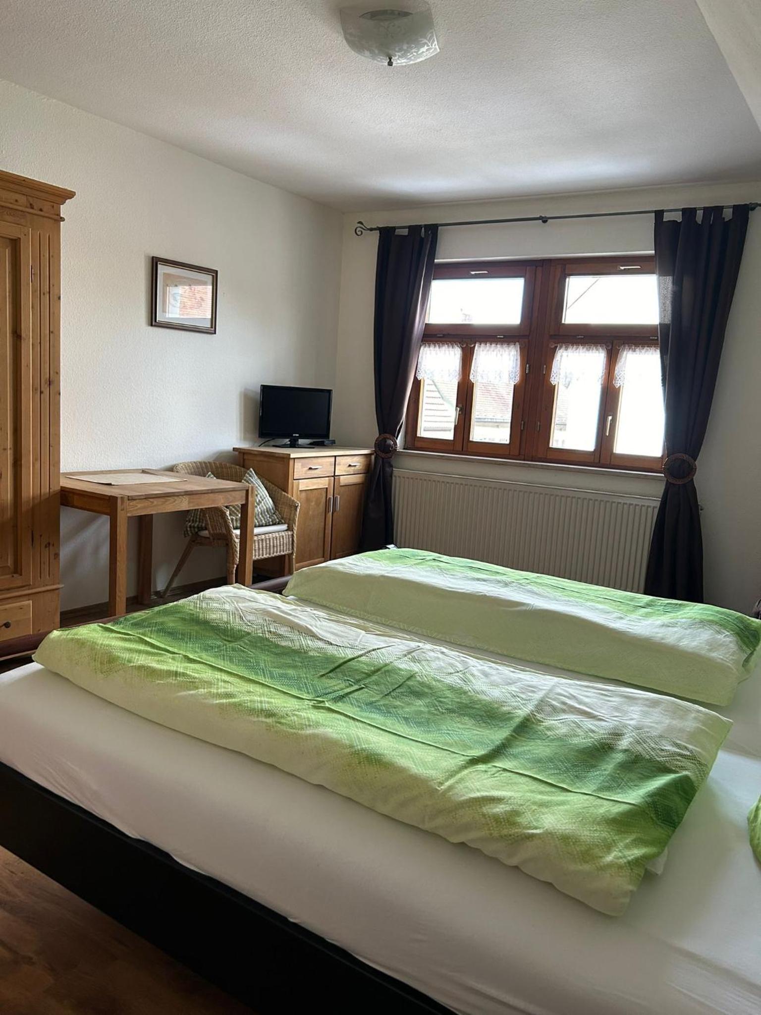 Double Room with Private Bathroom photo 2