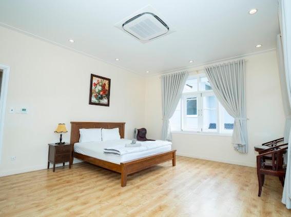 Villa photo 1