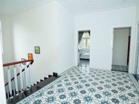 Villa photo 2