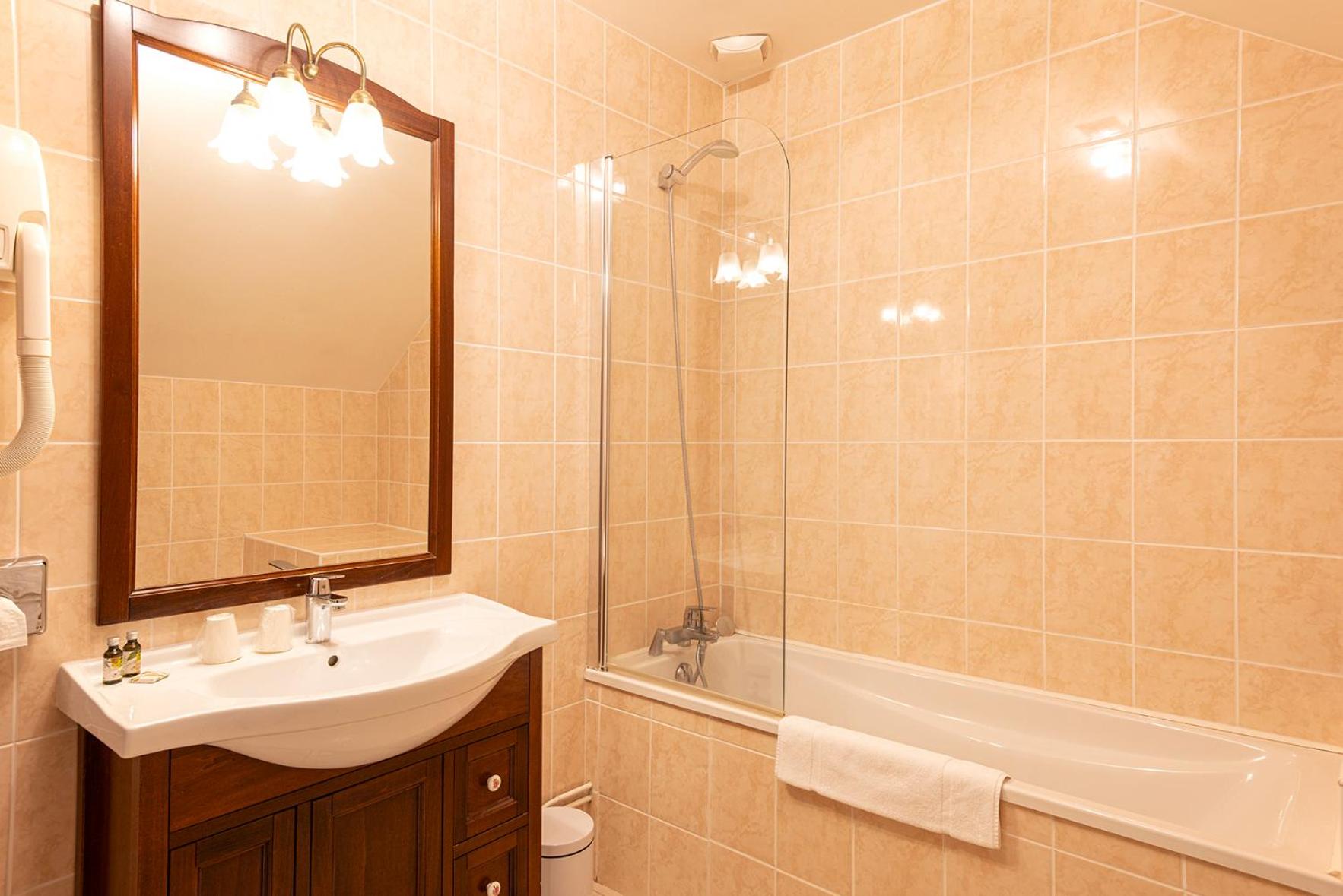 Comfort Twin Room - Photo 6