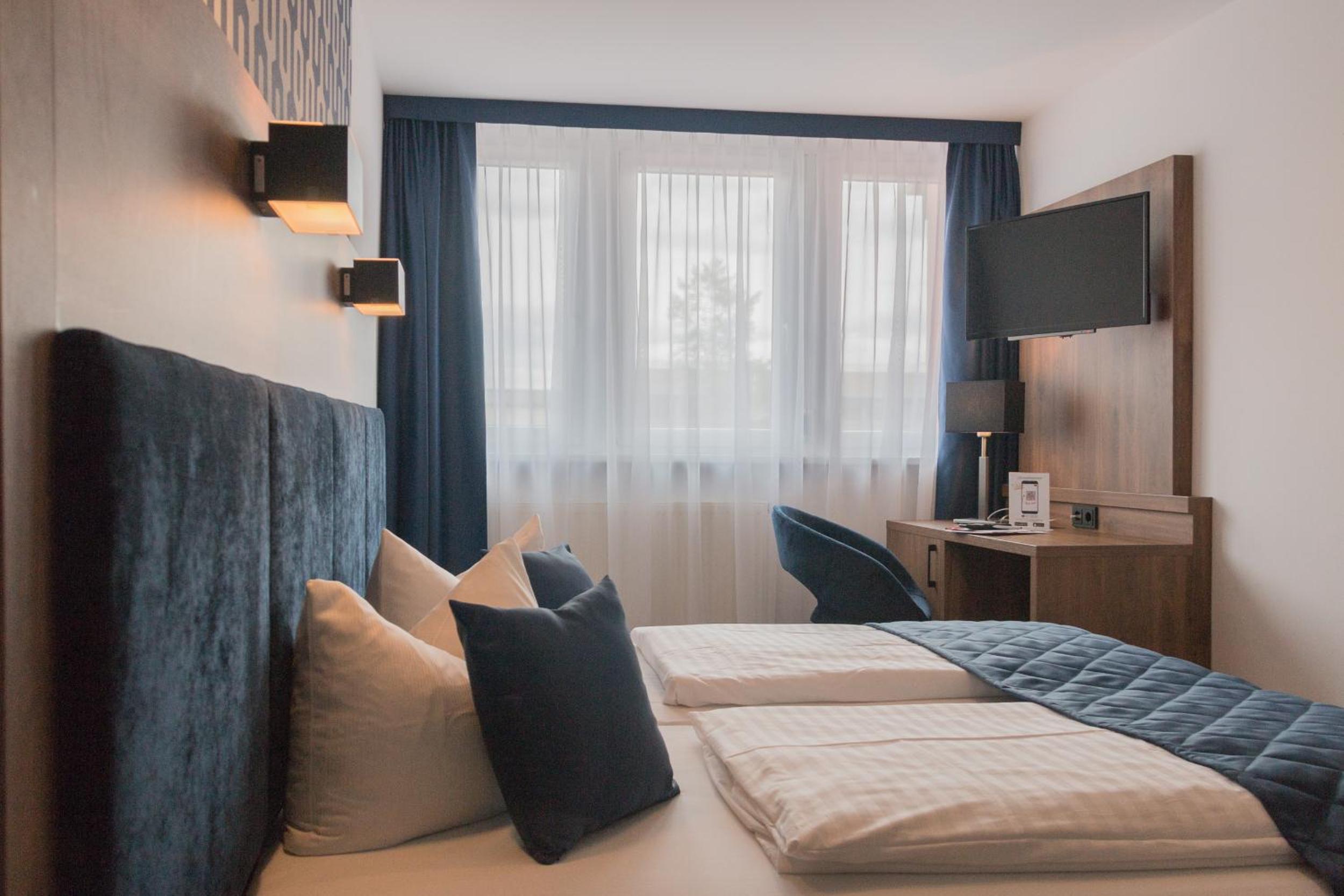 Double Room - Photo 11