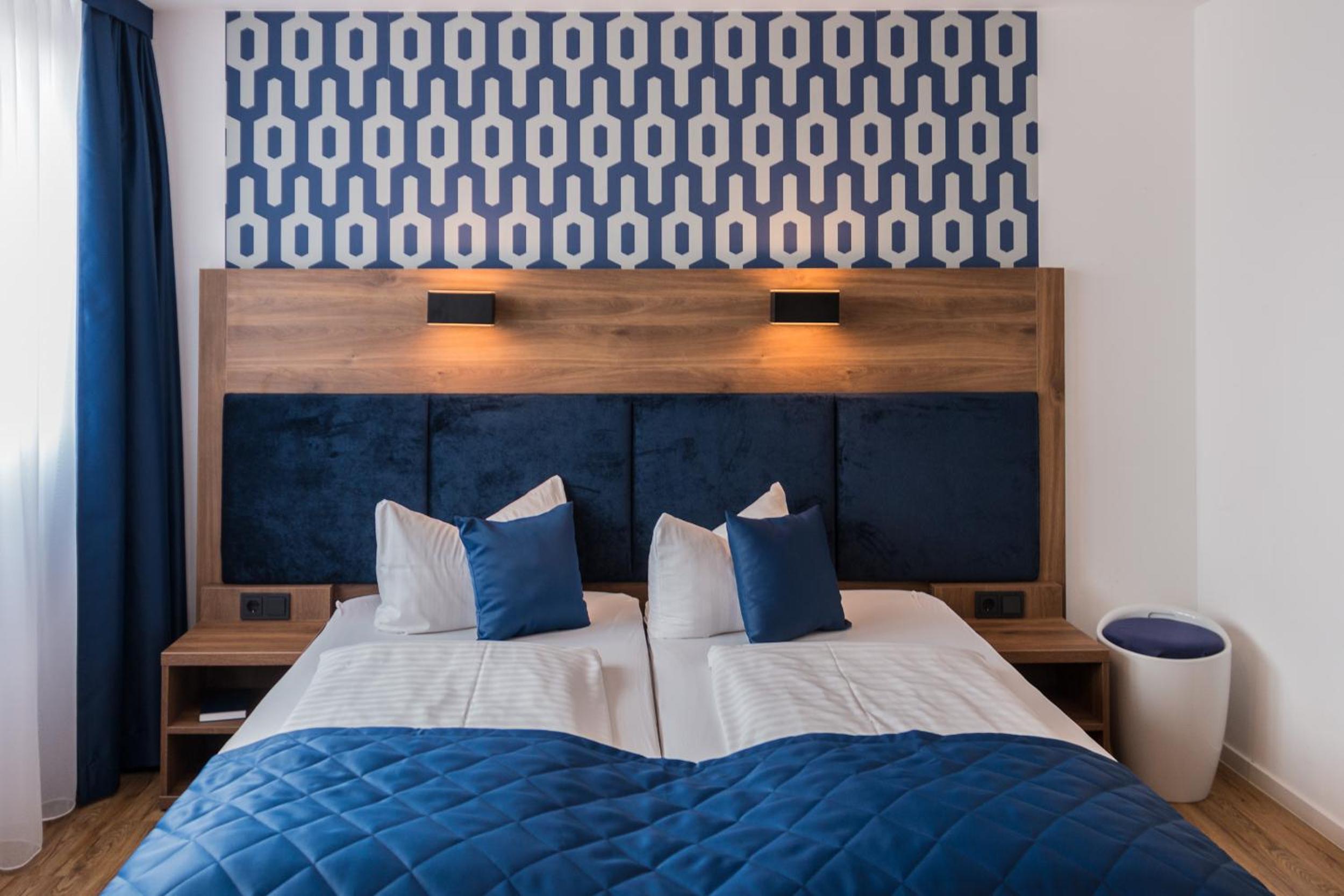Double Room - Photo 12