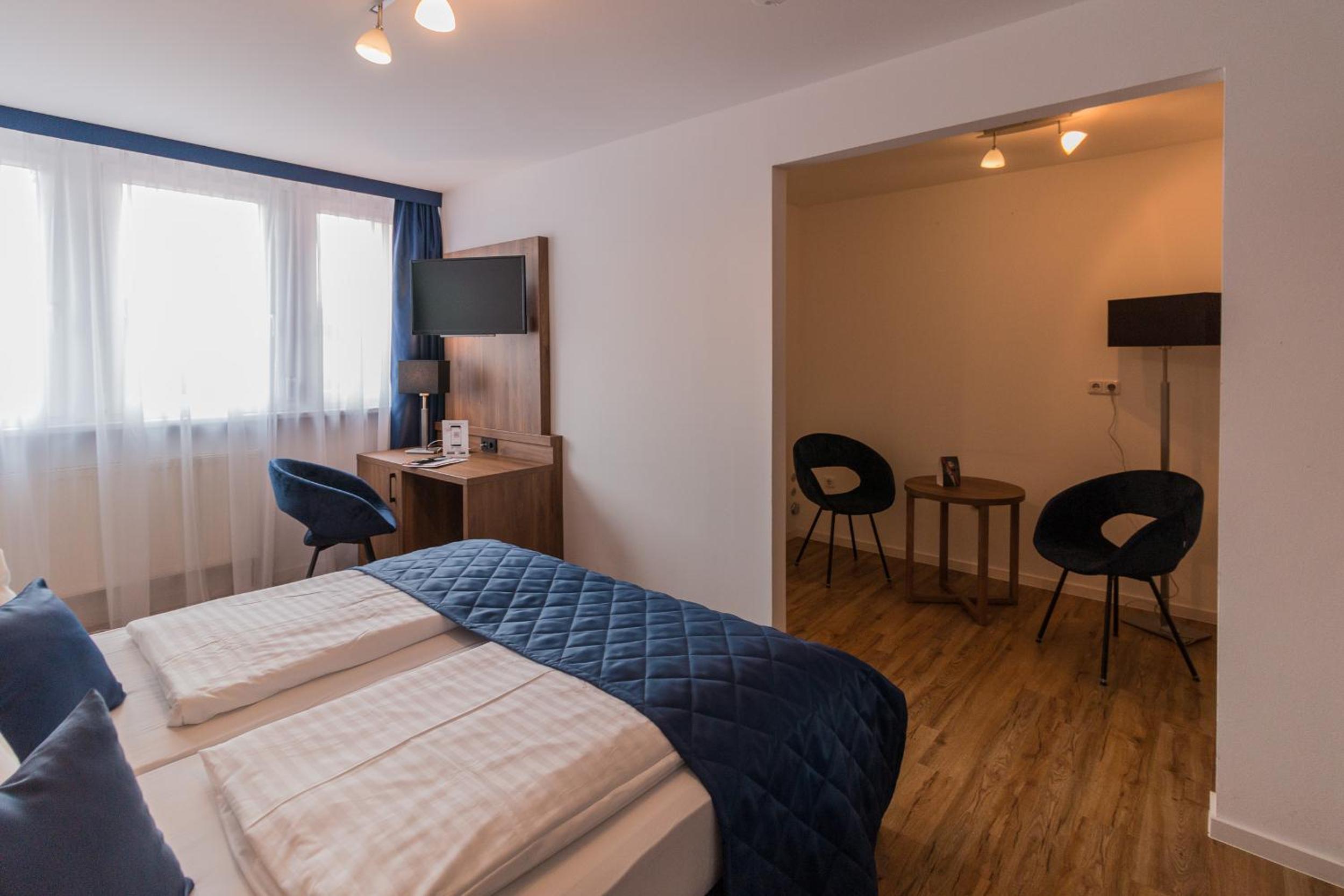 Double Room - Photo 13