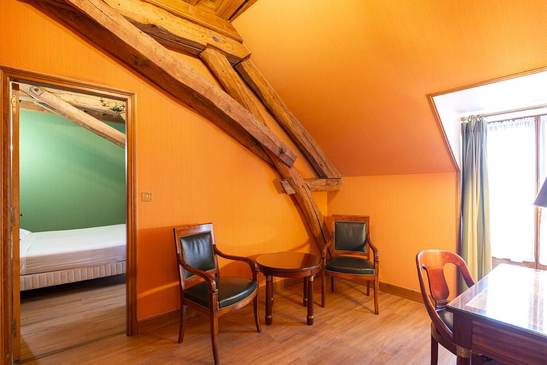 Suite (2 Adults) - Photo 4