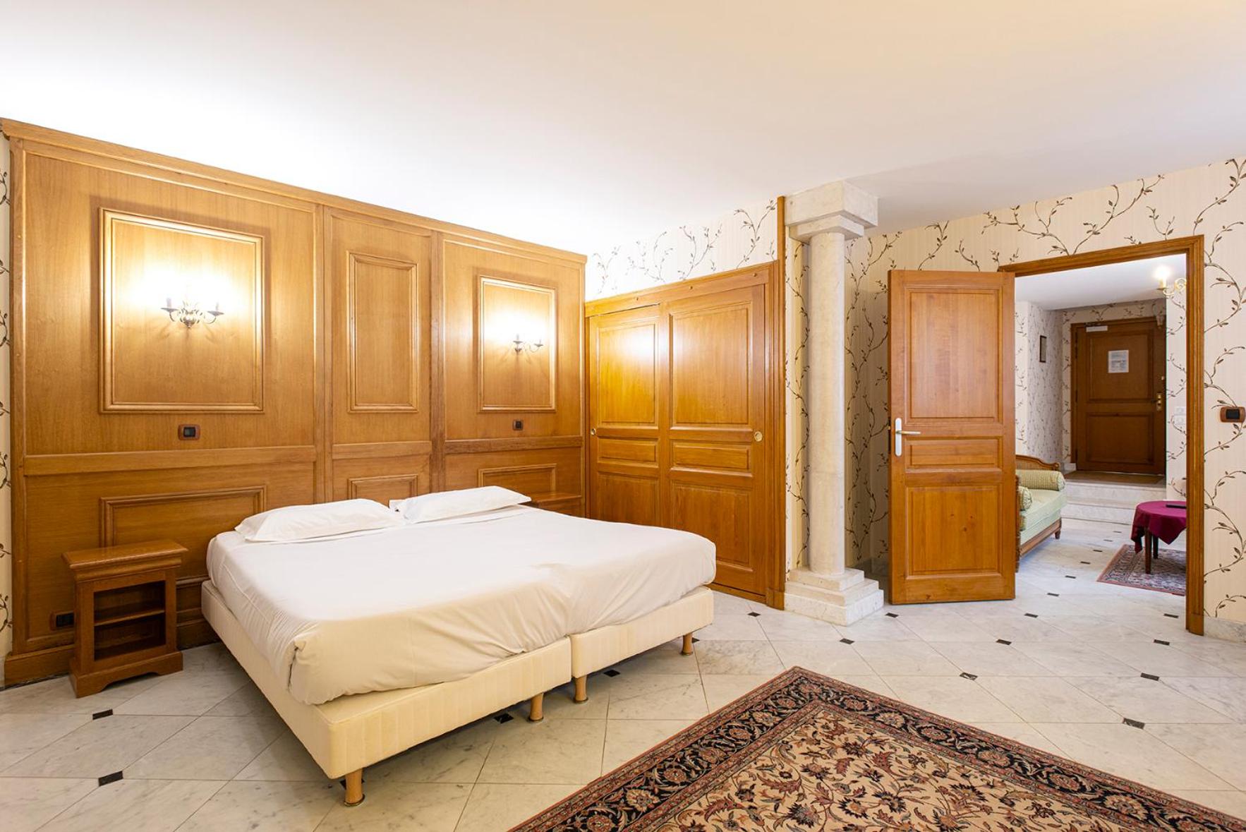 Suite (2 Adults) - Photo 1