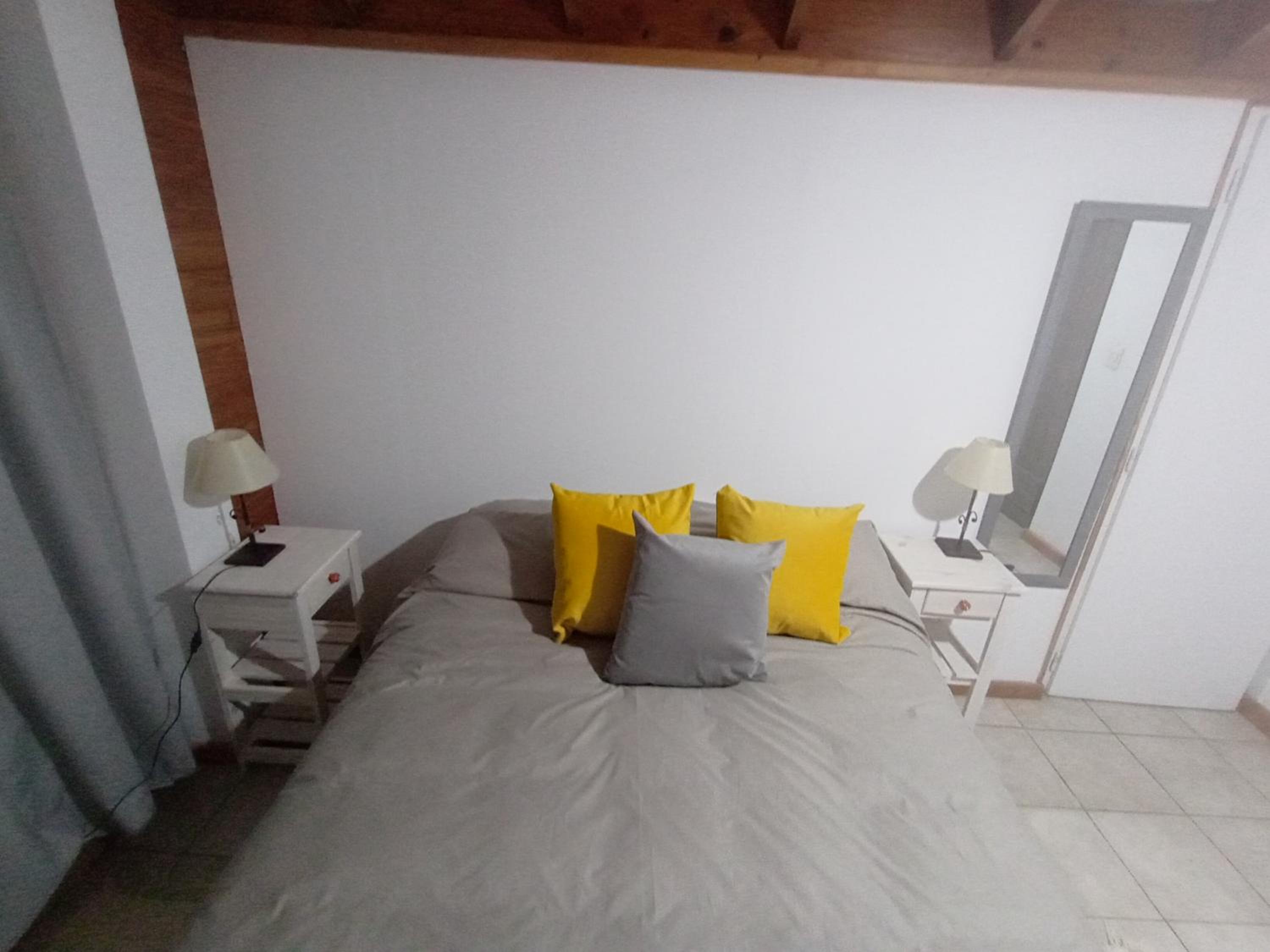 One-Bedroom Apartment photo 3