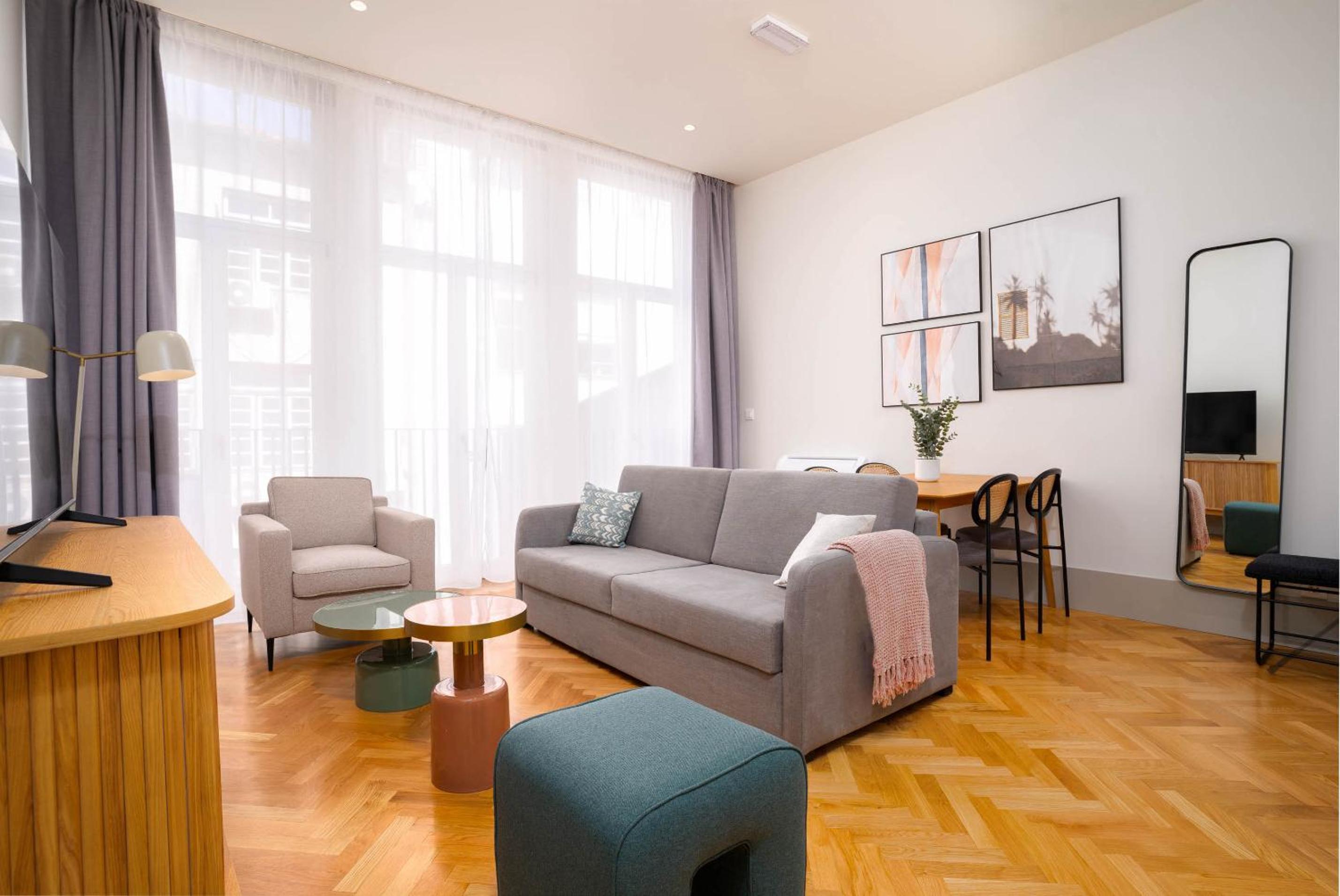 Studio with Sofa Bed