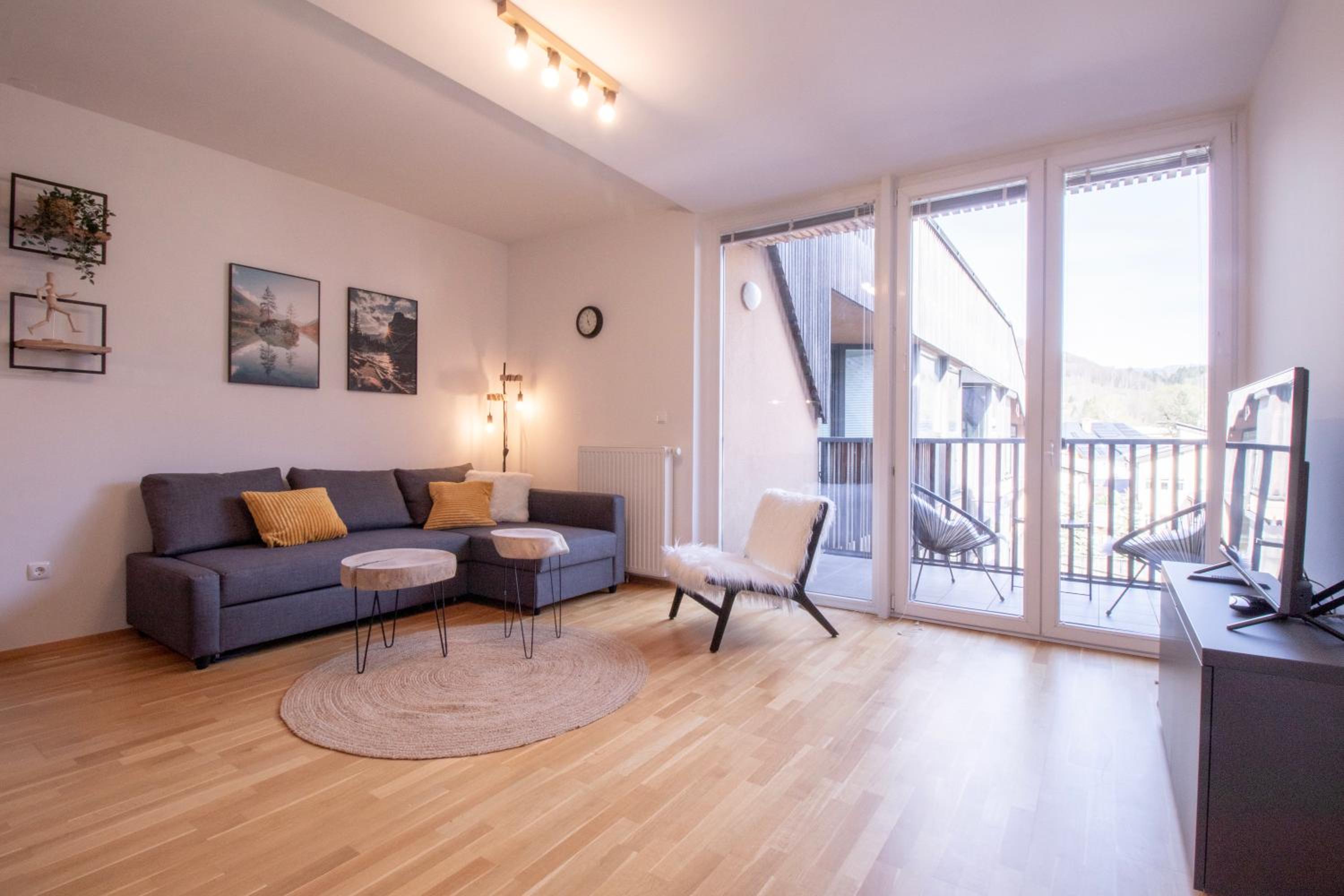 One-Bedroom Apartment