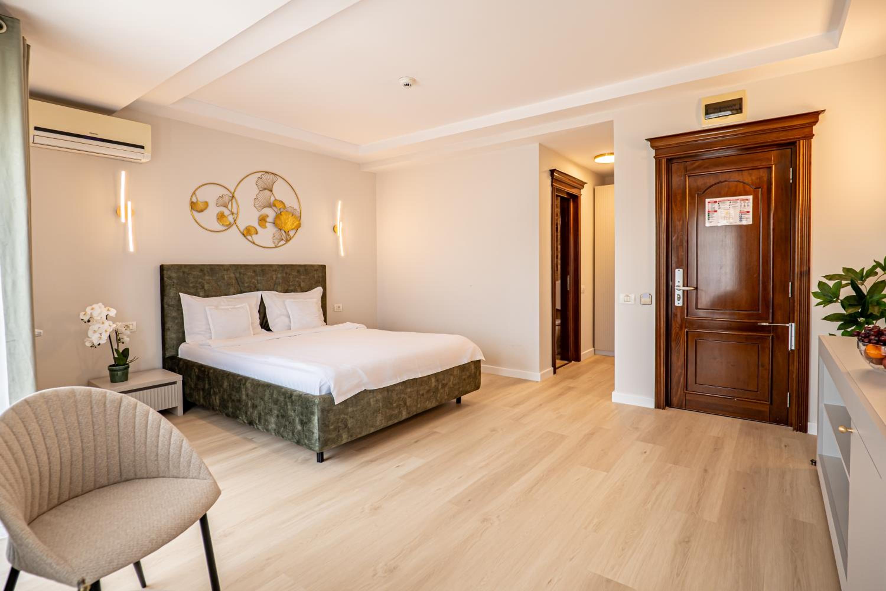 Standard Double Room - Photo 7