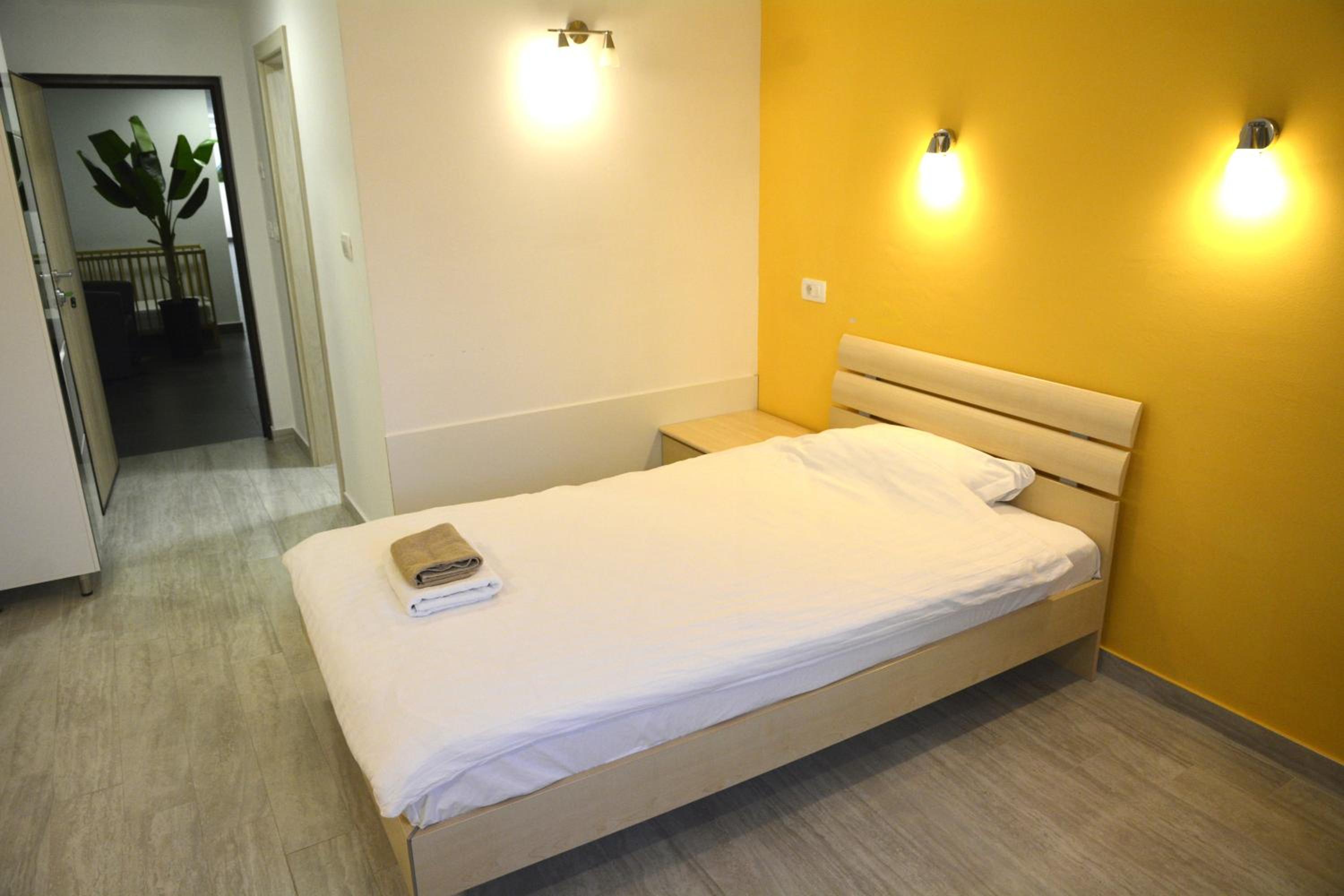 Superior Single Room thumbnail 6