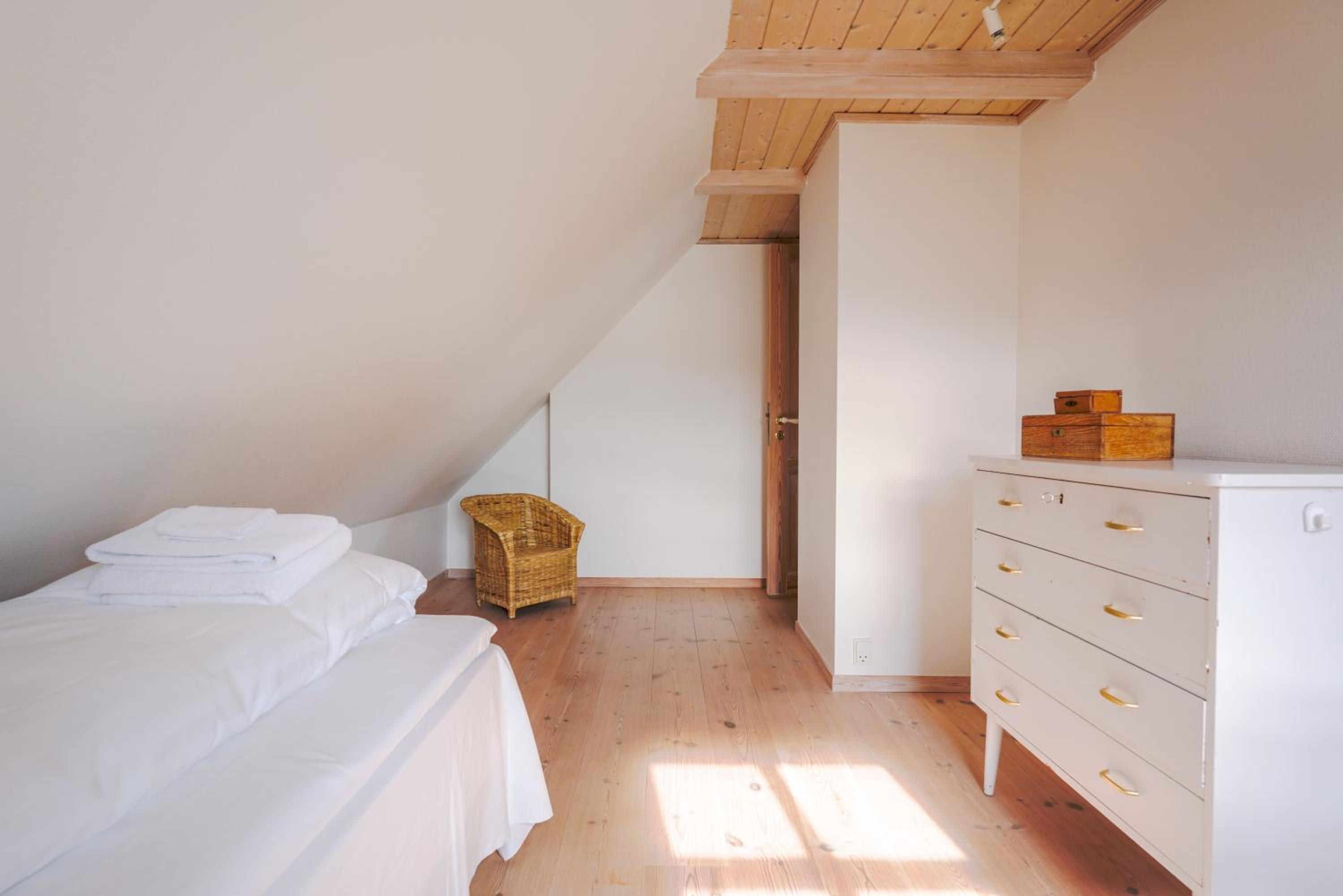Four-Bedroom House photo 1