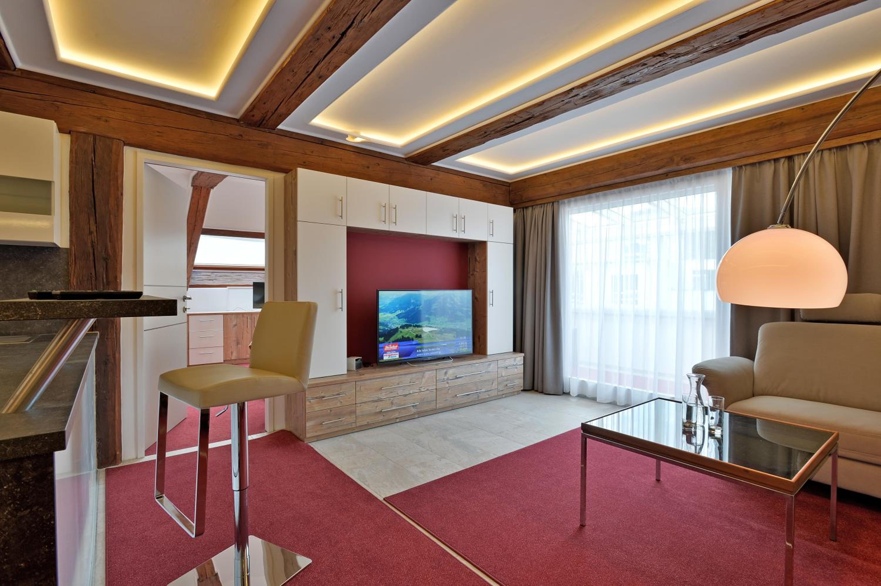 Two-Bedroom King Suite - Photo 3