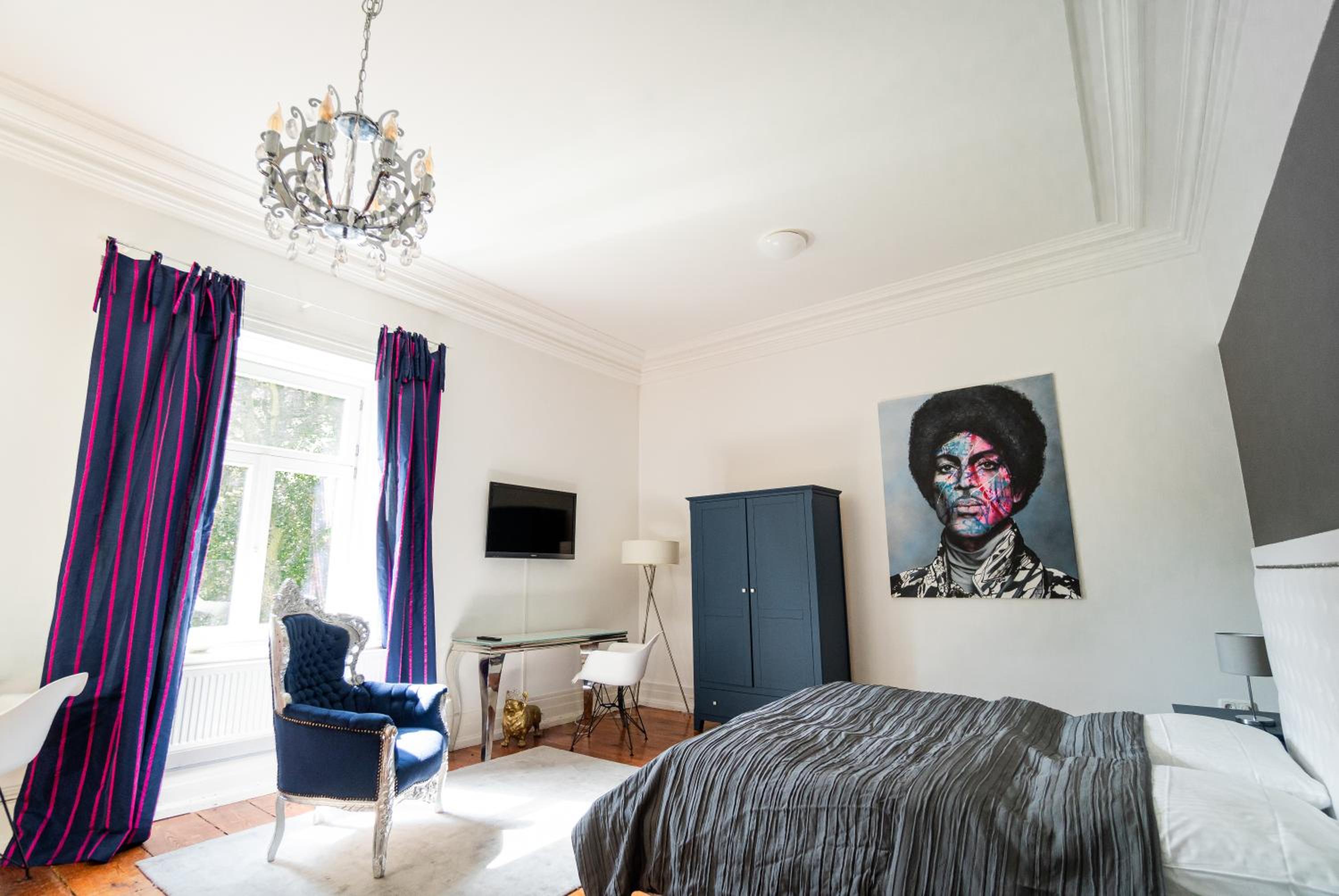 Suite photo 1