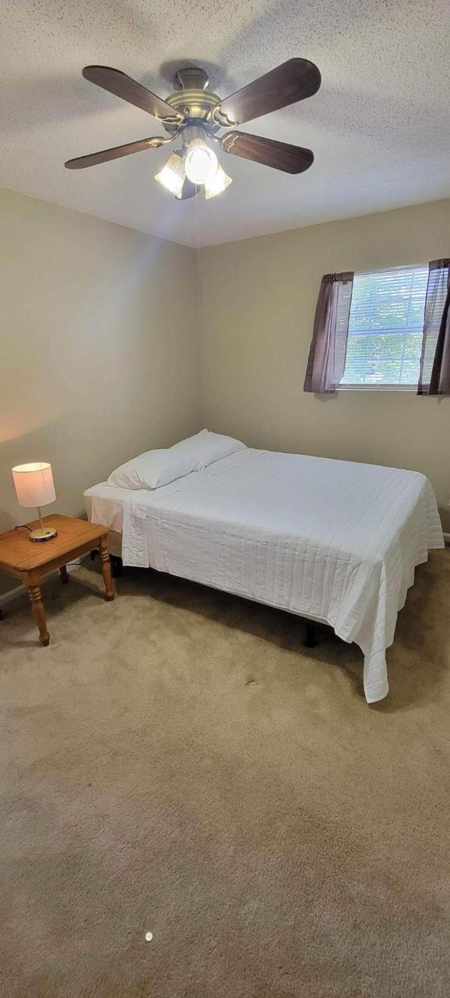 Three-Bedroom House photo 3